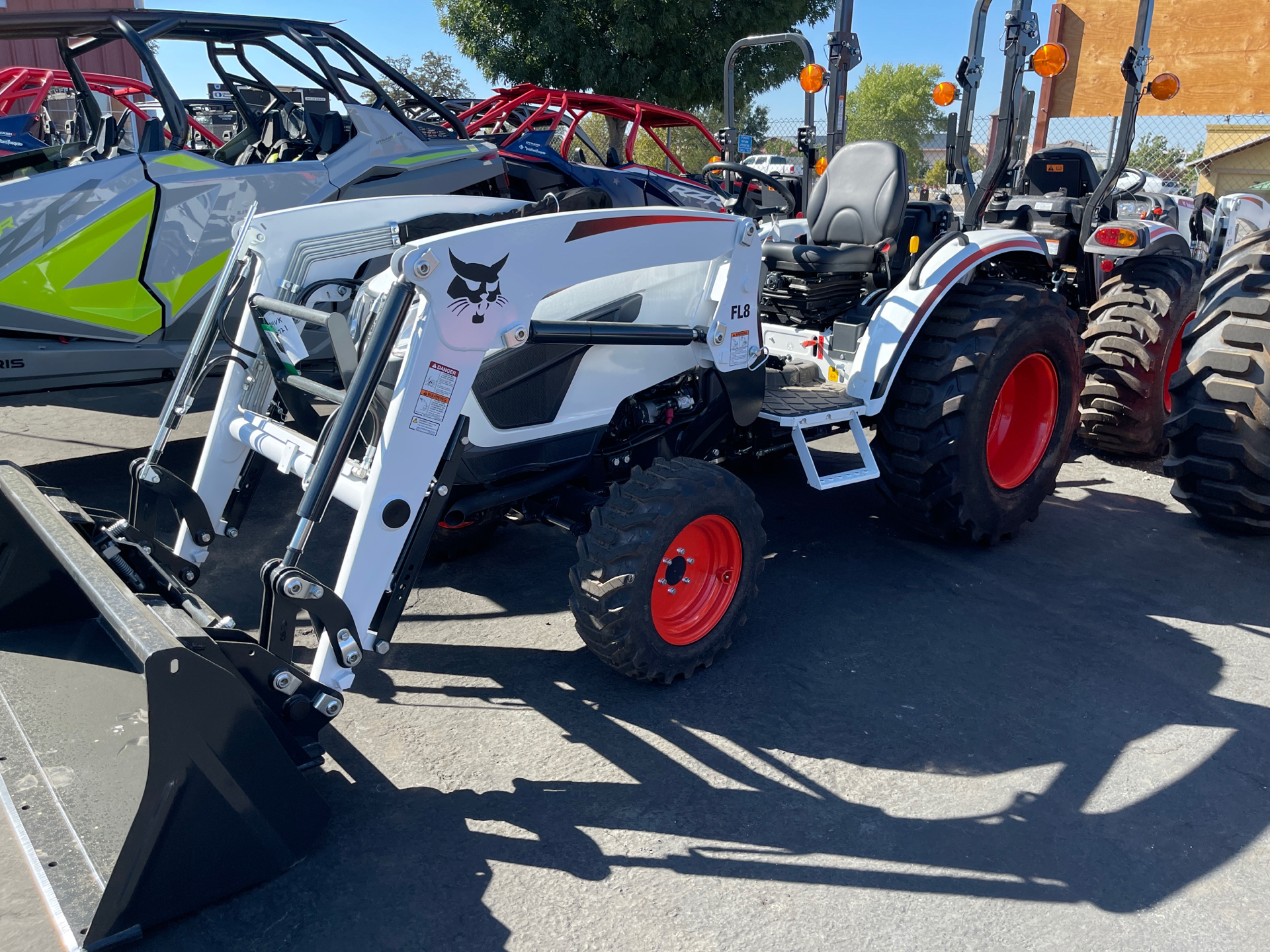 2022 Bobcat CT2035 Compact Tractor HST in Paso Robles, California - Photo 1