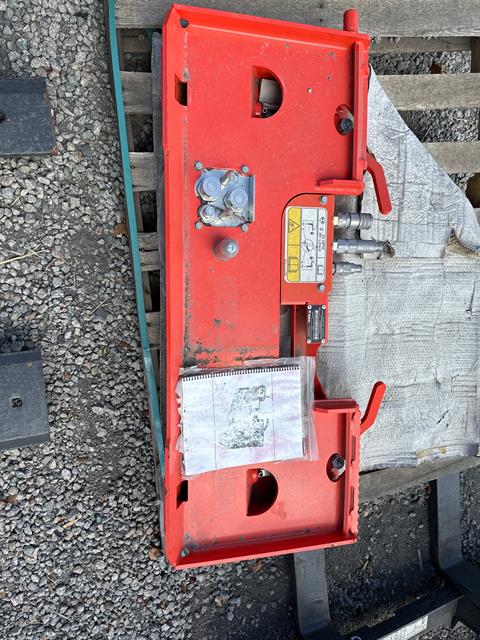 2023 Bobcat Bob-Dock Adapter Plate in Paso Robles, California
