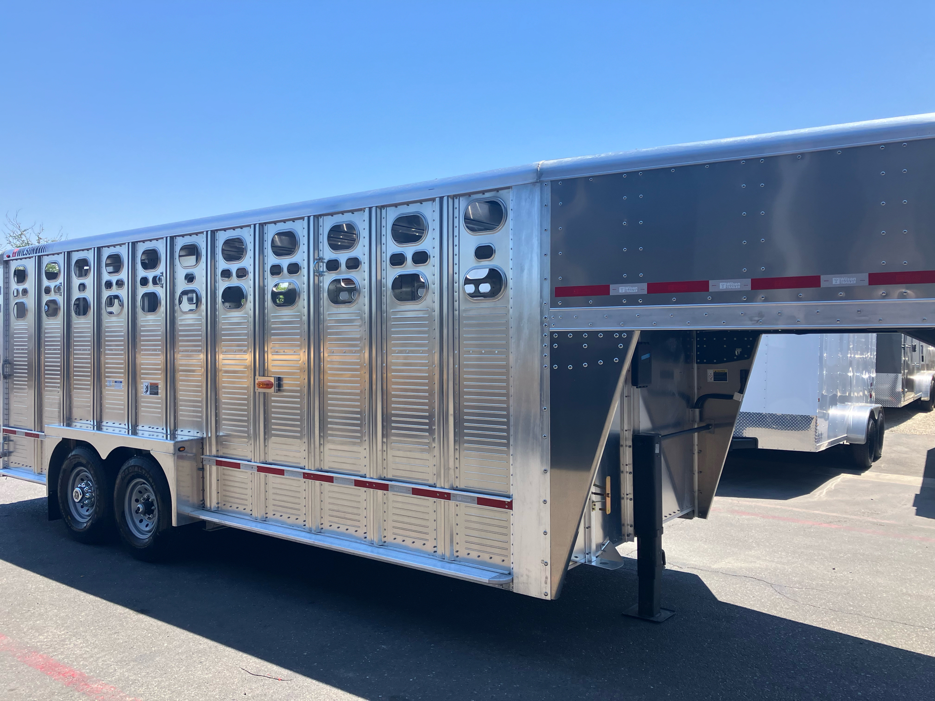 2025 Wilson Trailer  7X20 GN Ranch Hand in Elk Grove, California - Photo 3