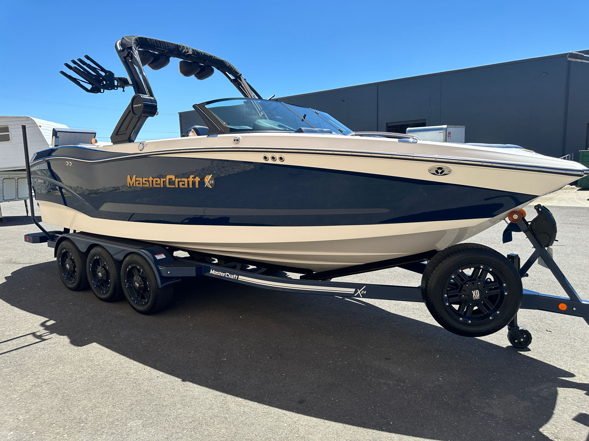 2024 Mastercraft X24 in Elk Grove, California - Photo 3