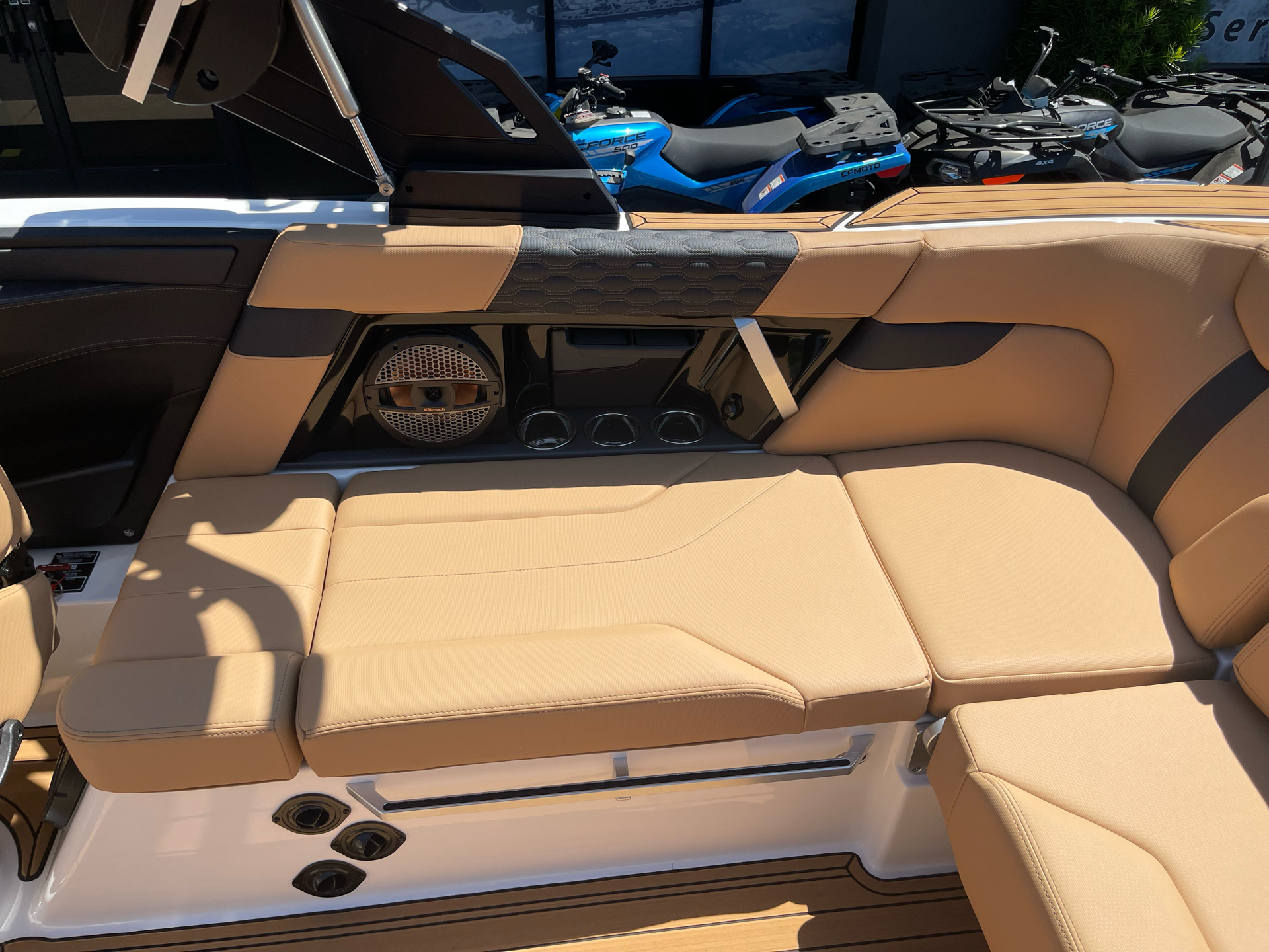 2024 Mastercraft XT22 in Elk Grove, California - Photo 18