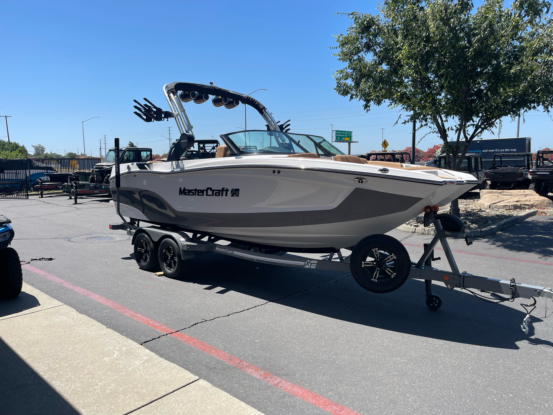 2024 Mastercraft XT22 in Elk Grove, California - Photo 10