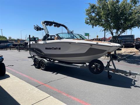 2024 Mastercraft XT22 in Elk Grove, California - Photo 10