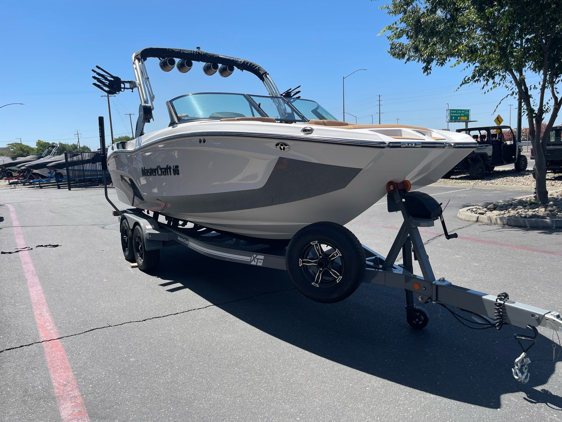 2024 Mastercraft XT22 in Elk Grove, California - Photo 9