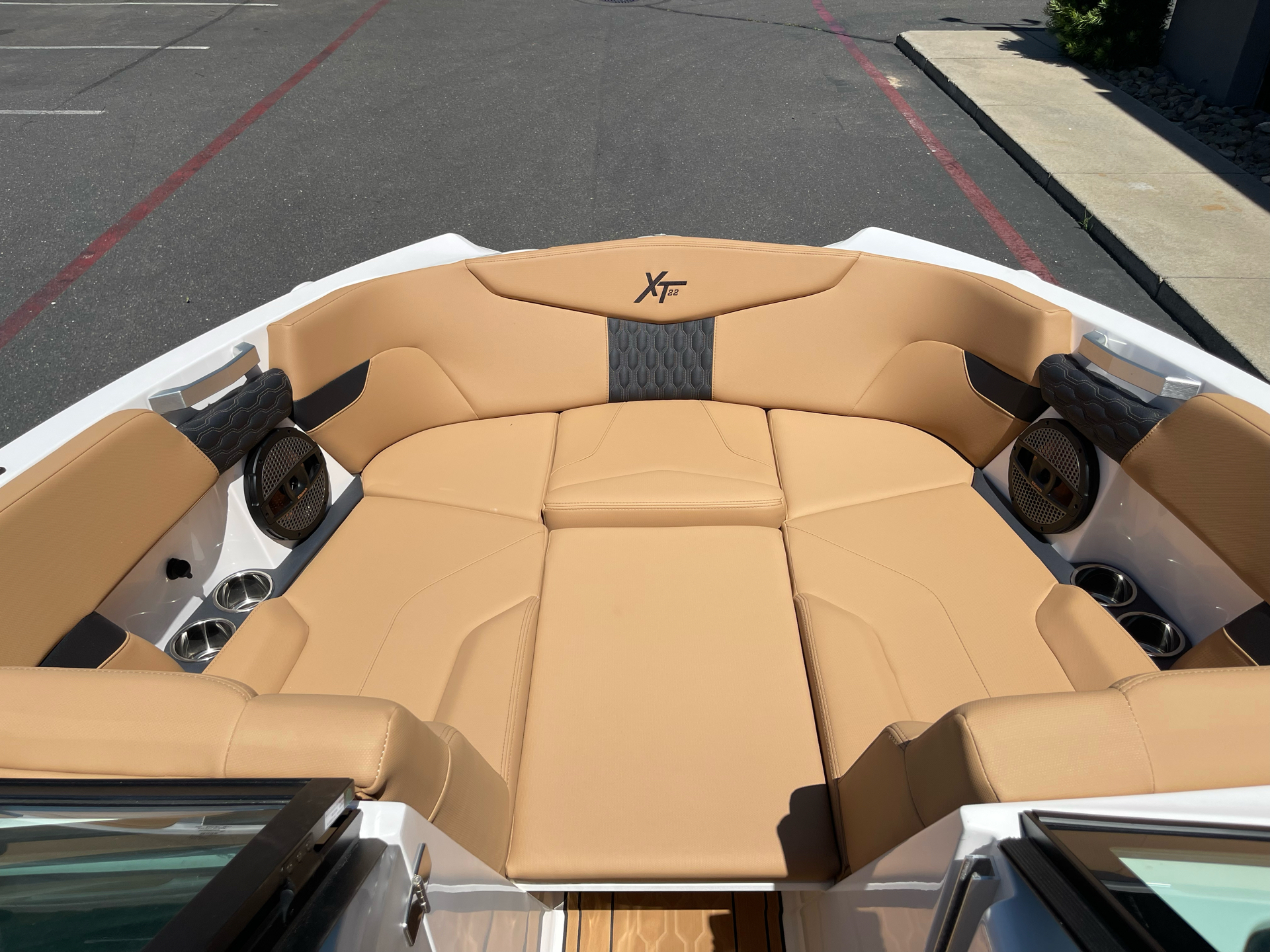 2024 Mastercraft XT22 in Elk Grove, California - Photo 27