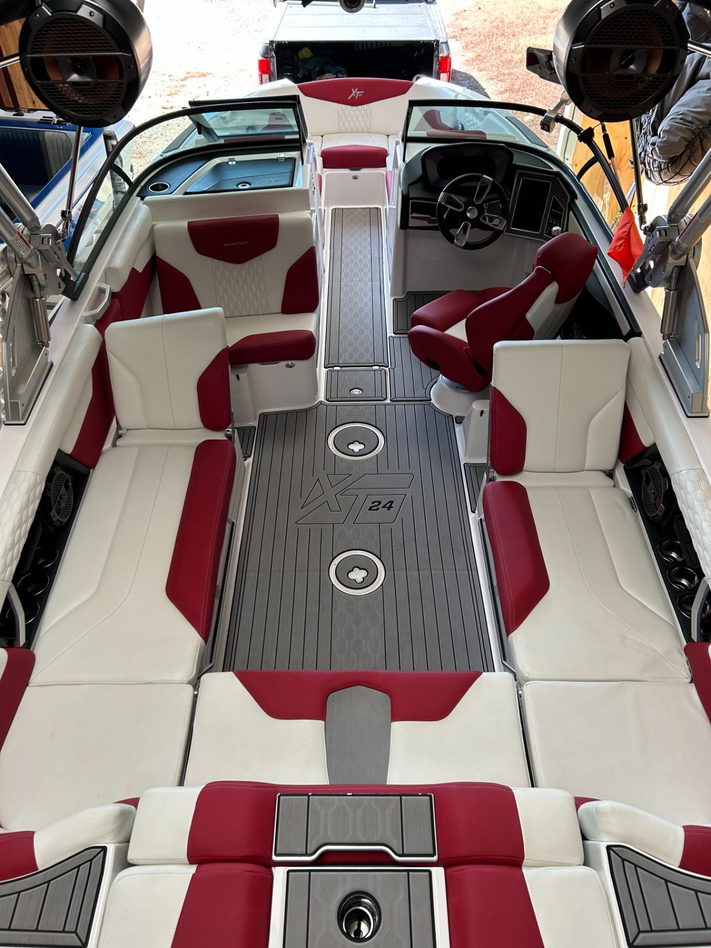 2022 Mastercraft XT24 in Elk Grove, California - Photo 15