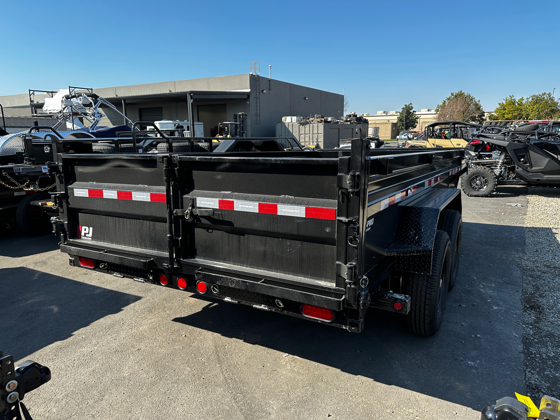 2023 PJ Trailers 14K Low-Profile Dump PRO (DL) 14 ft. in Elk Grove, California - Photo 3