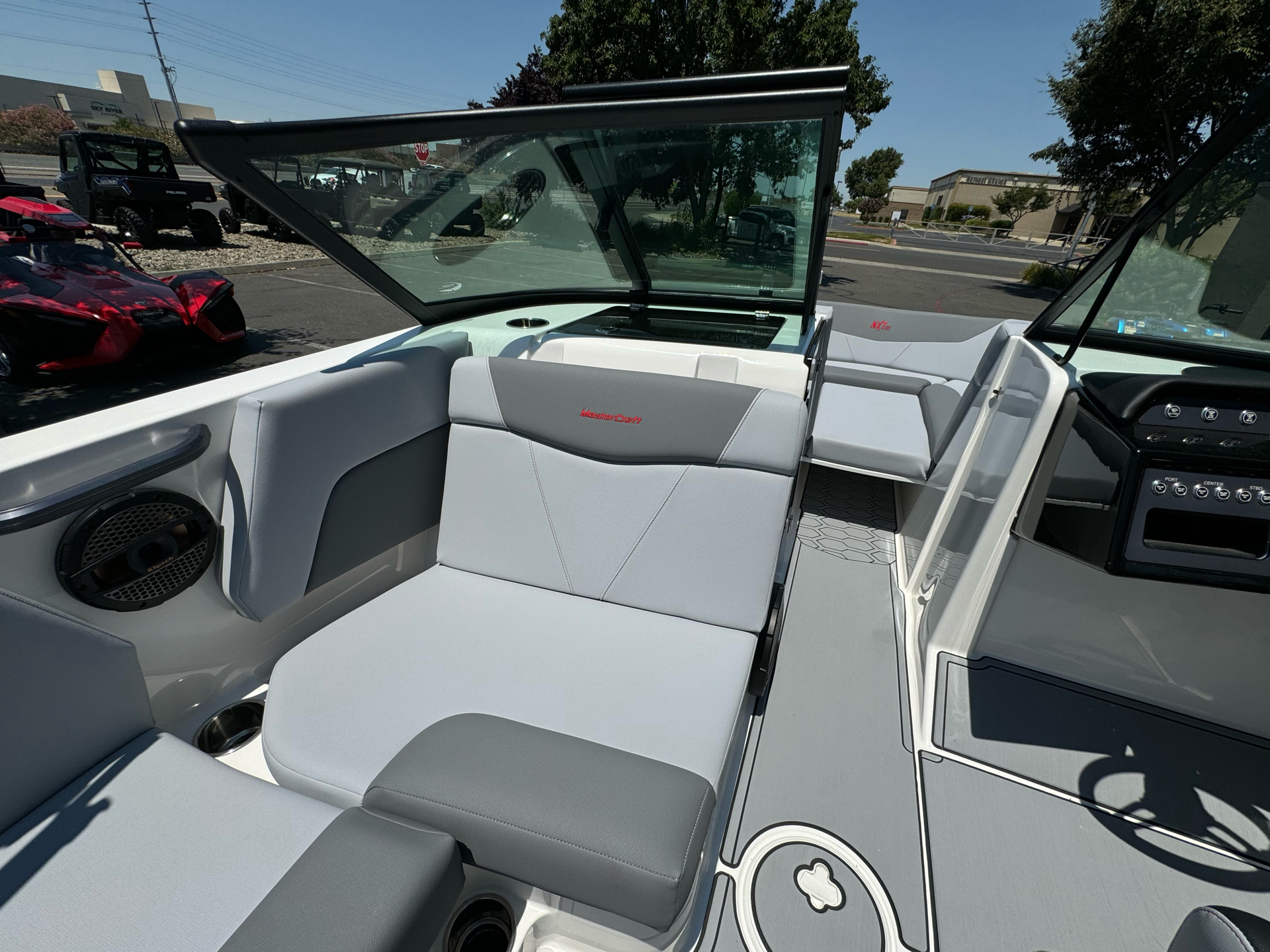 2024 Mastercraft NXT22 in Elk Grove, California - Photo 12