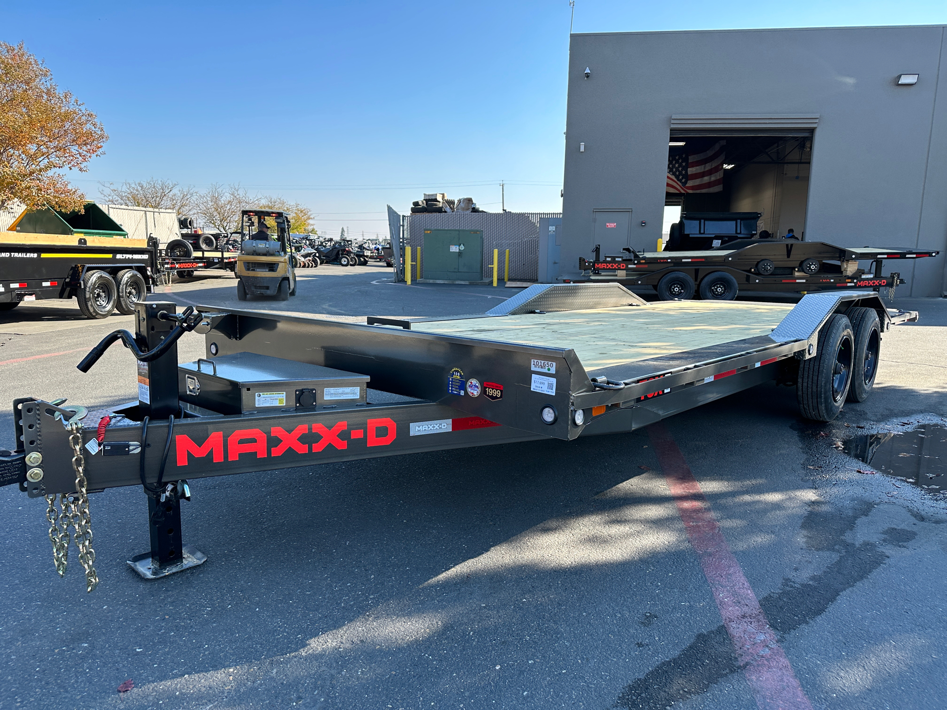 2023 MAXX-D TRAILERS 22' x 102" 16K HD Channel Power Tilt T8X in Elk Grove, California - Photo 1
