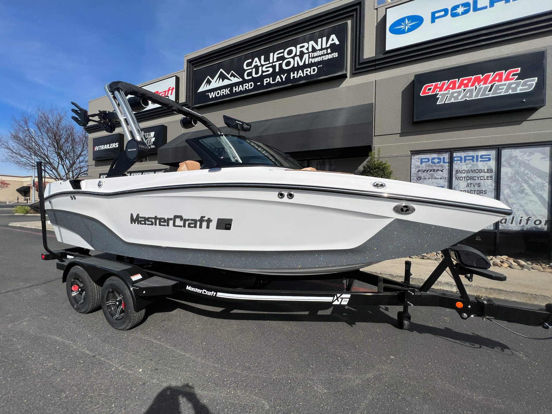 2024 Mastercraft XT20 in Elk Grove, California - Photo 3