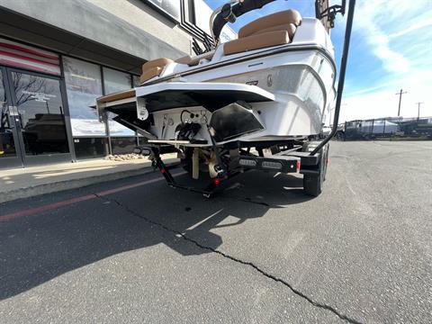 2024 Mastercraft XT20 in Elk Grove, California - Photo 8