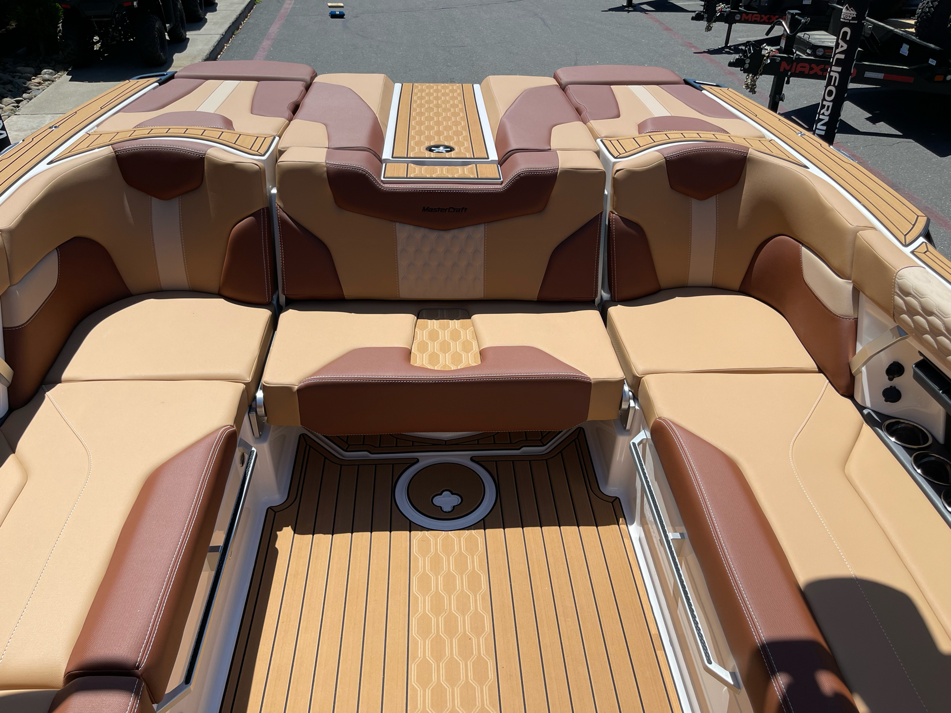 2024 Mastercraft XT23 in Elk Grove, California - Photo 18