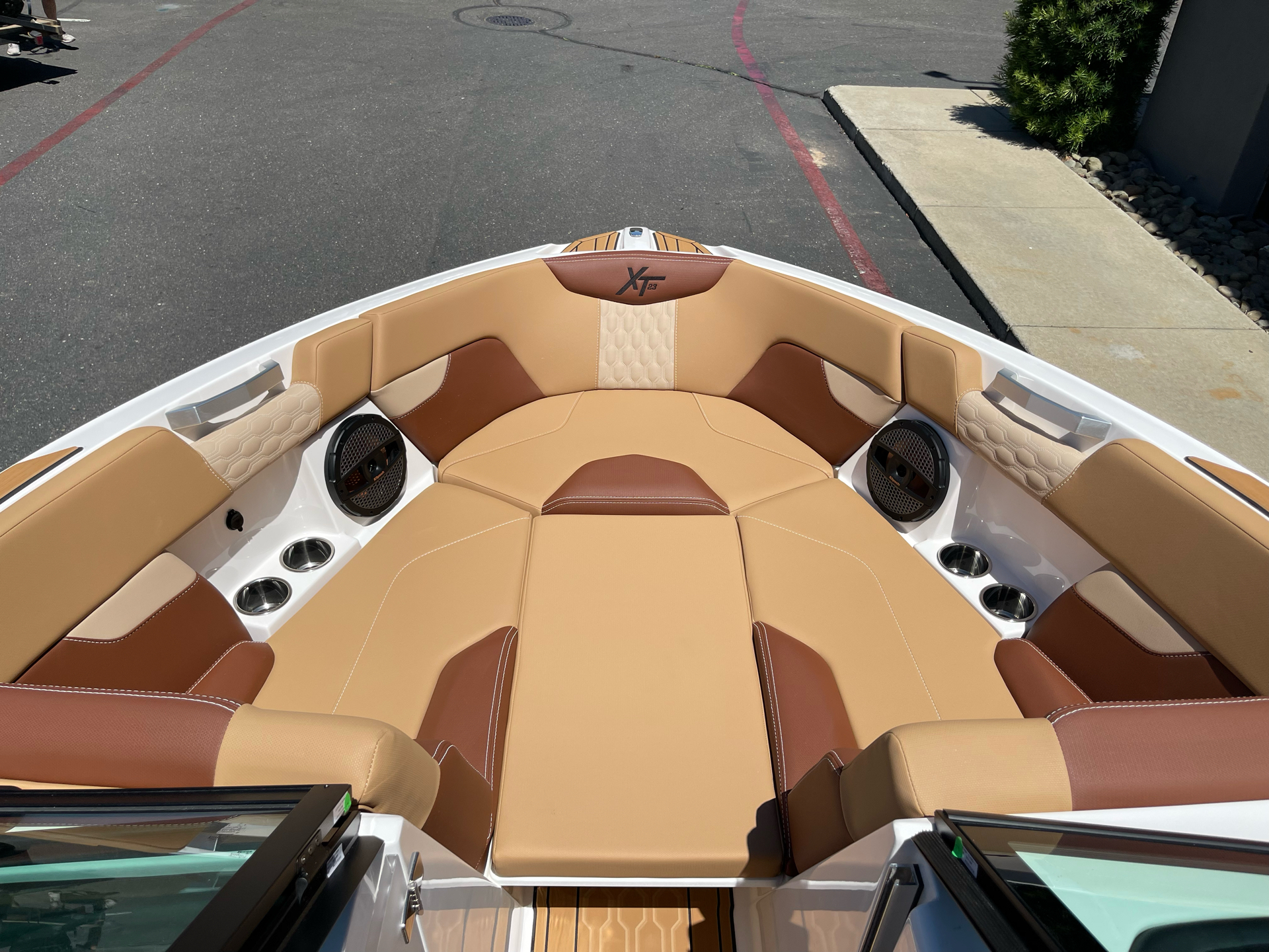 2024 Mastercraft XT23 in Elk Grove, California - Photo 26