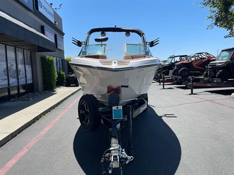 2024 Mastercraft XT23 in Elk Grove, California - Photo 3