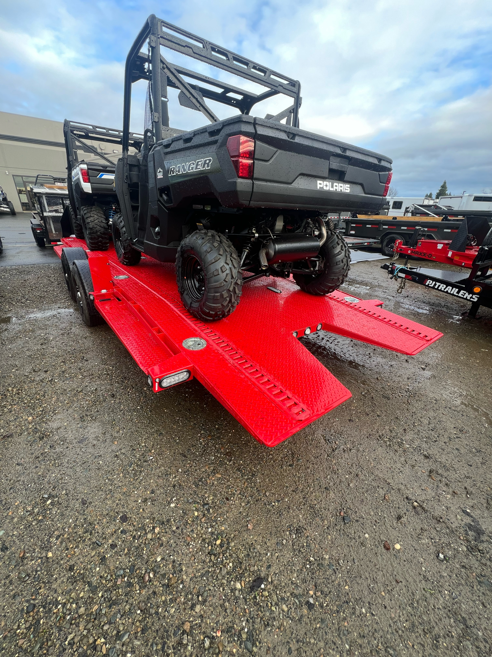 2024 MAXX-D TRAILERS 7x24 CAR HAULER A6X DROP N LOAD 10K in Elk Grove, California - Photo 4