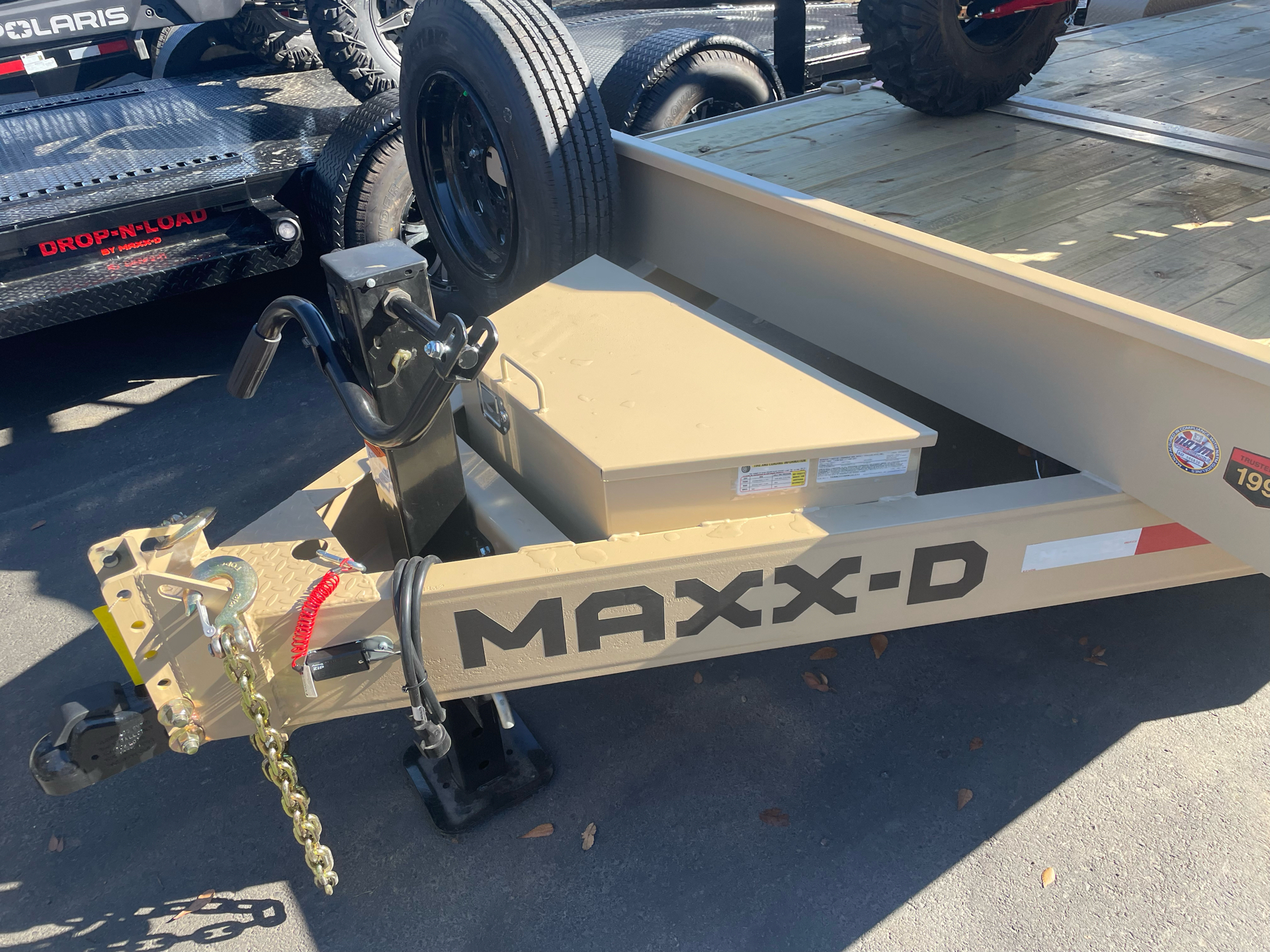 2023 MAXX-D TRAILERS 22' x 83" 16K HD Gravity Equipment Tilt in Elk Grove, California - Photo 2