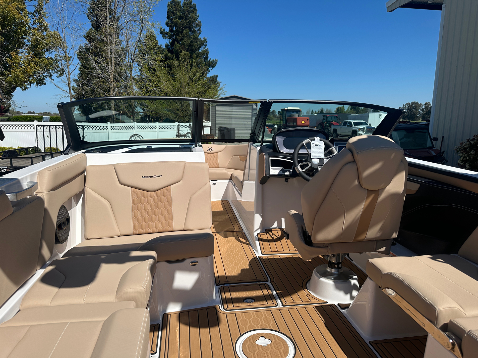 2024 Mastercraft XT 25 in Elk Grove, California - Photo 18