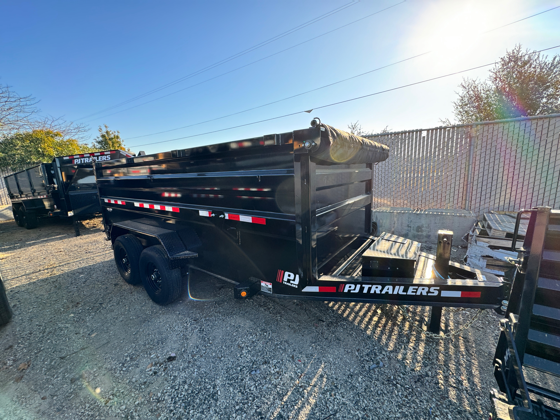 2024 PJ Trailers 7X14X3 Low-Pro High Side Dump (DM) 14k in Elk Grove, California - Photo 4