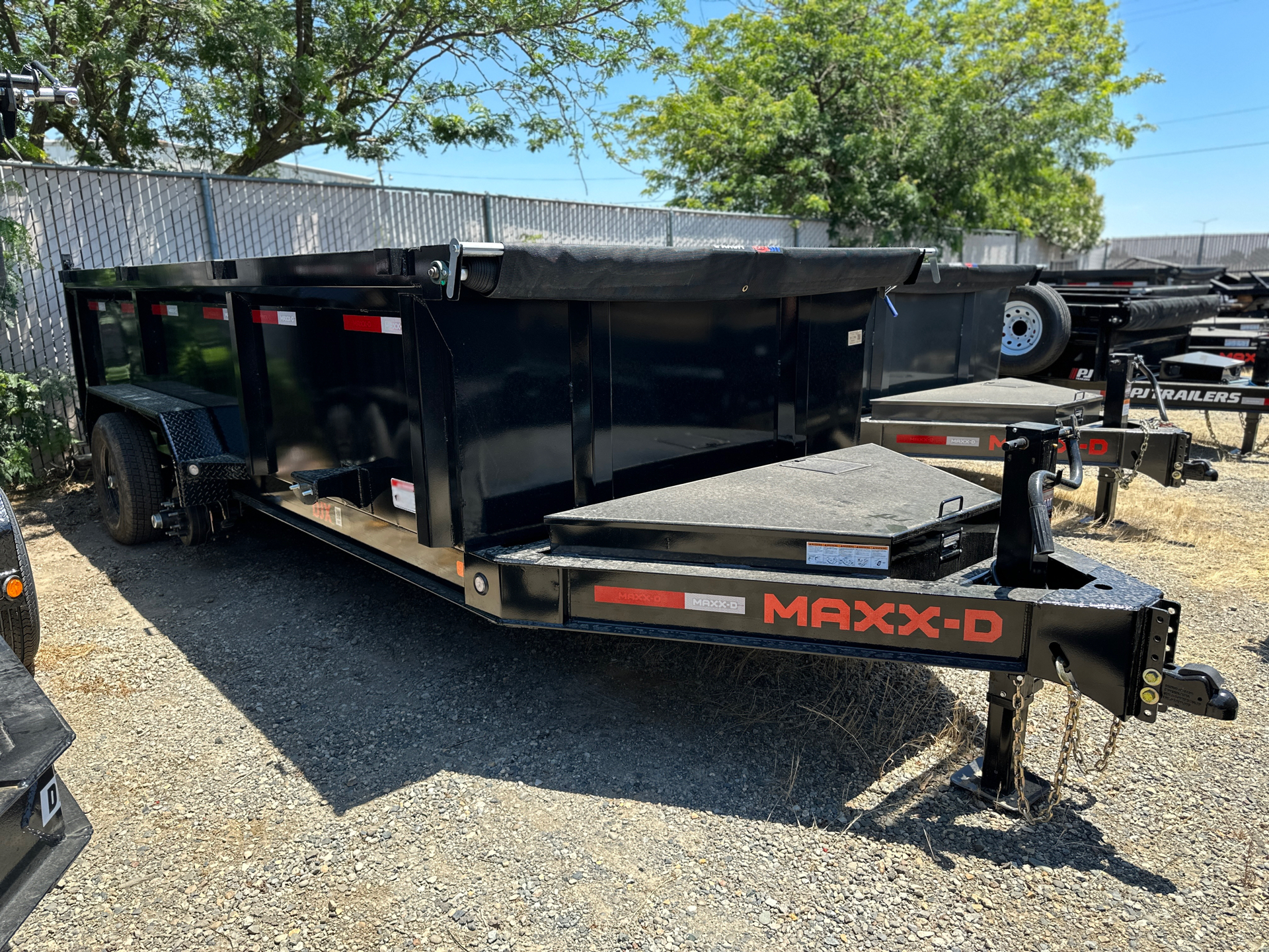 2023 MAXX-D TRAILERS 7X16 14K I-Beam Dump DJX in Elk Grove, California - Photo 2