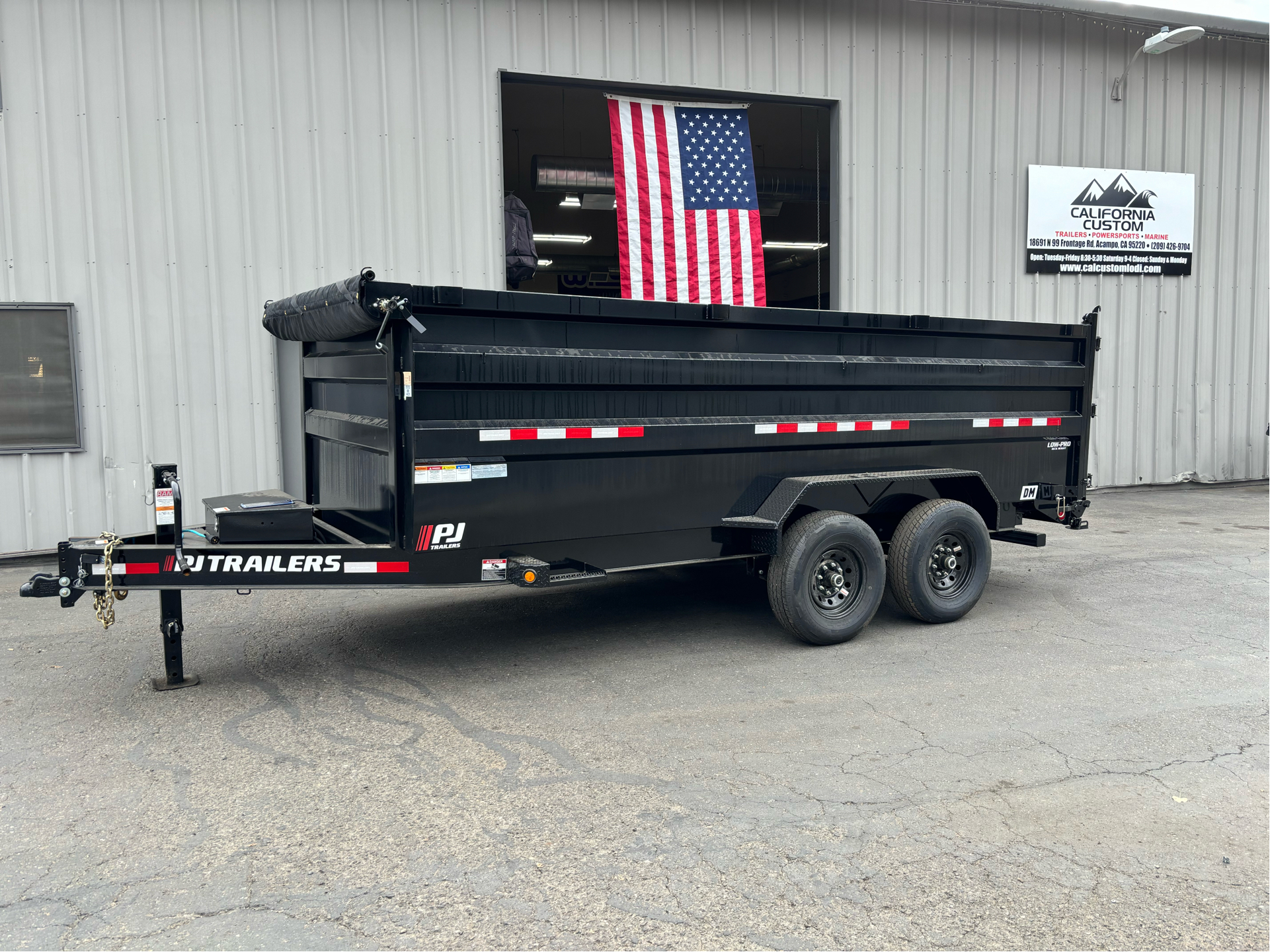 2024 PJ Trailers 83 in. Low-Pro High Side Dump (DM) 16 ft. in Acampo, California - Photo 3
