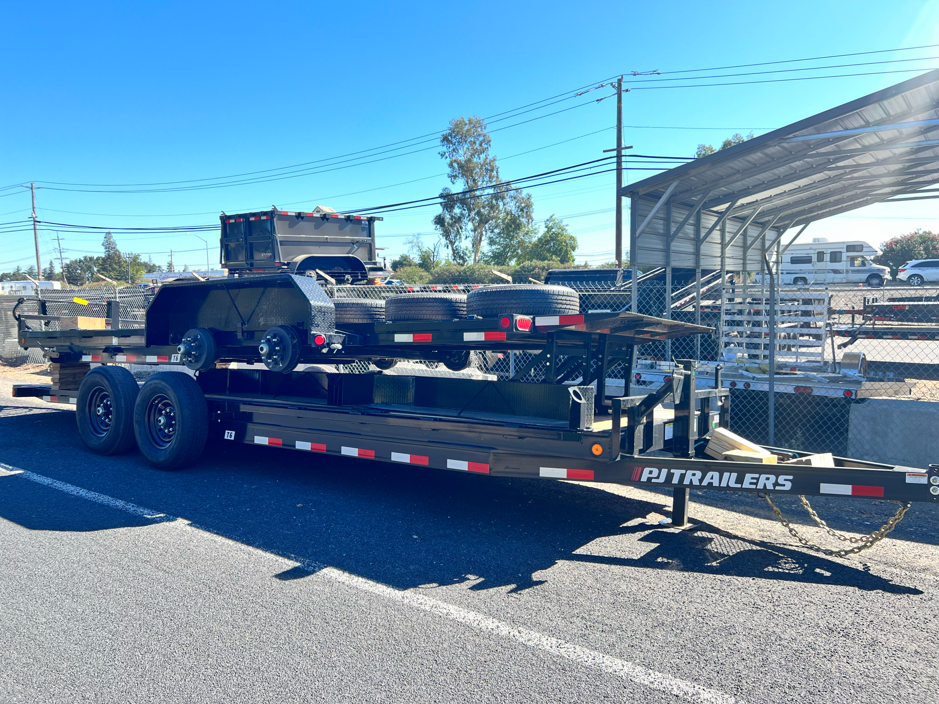 2023 PJ Trailers 6 in. Channel Equipment Tilt (T6) 22 ft. in Acampo, California - Photo 2