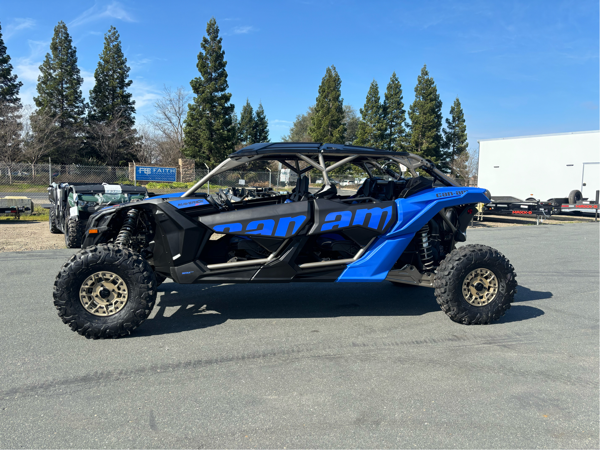 2024 Can-Am Maverick X3 Max X RS Turbo RR with Smart-Shox in Acampo, California - Photo 2
