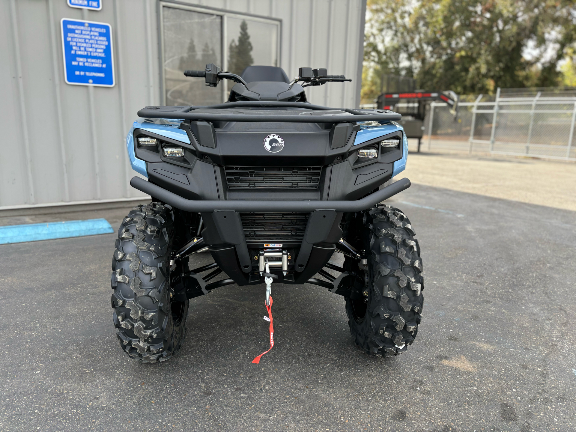 2025 Can-Am Outlander MAX XT 700 in Acampo, California - Photo 3