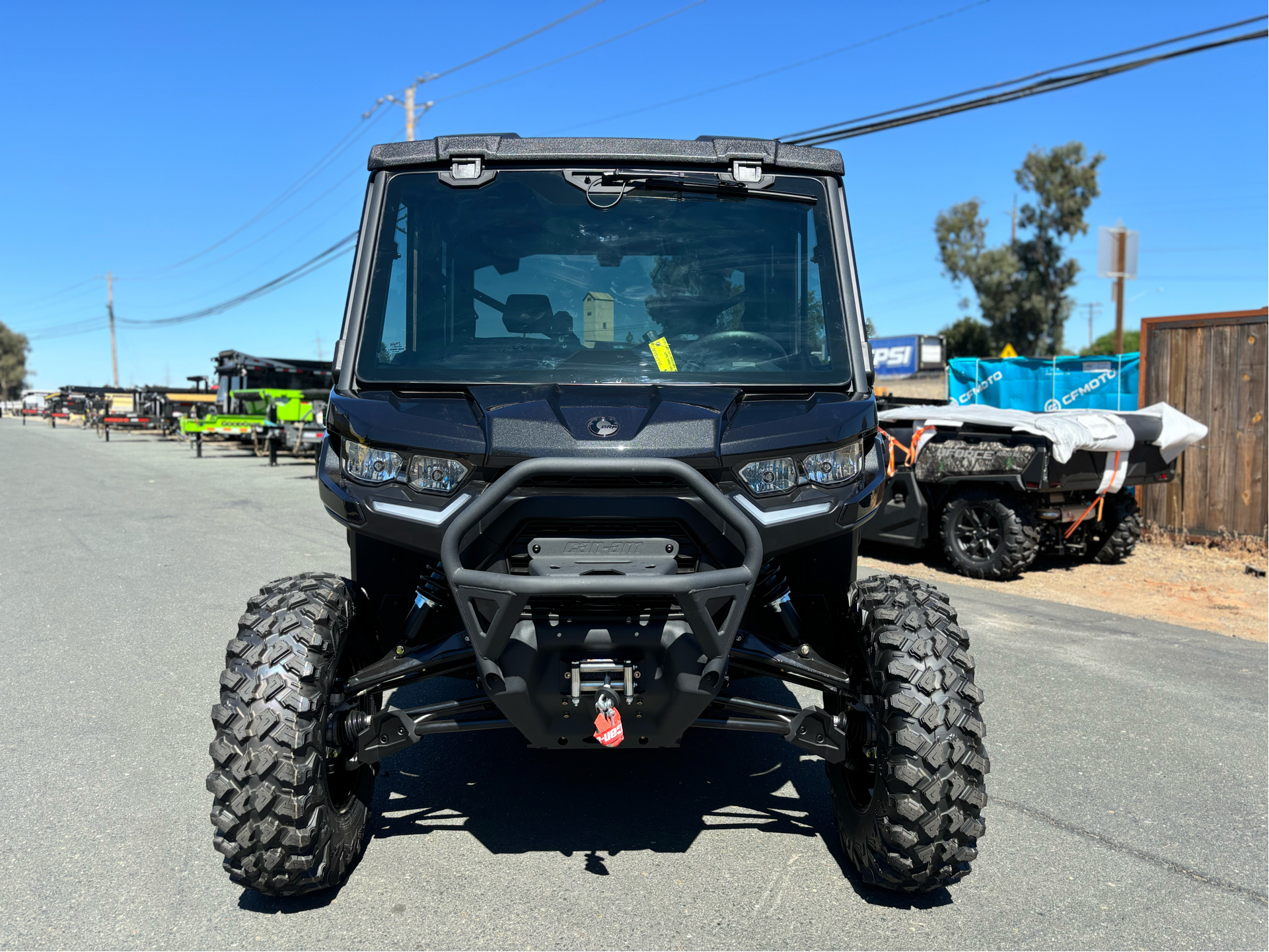 2025 Can-Am Defender MAX Lone Star CAB in Acampo, California - Photo 6