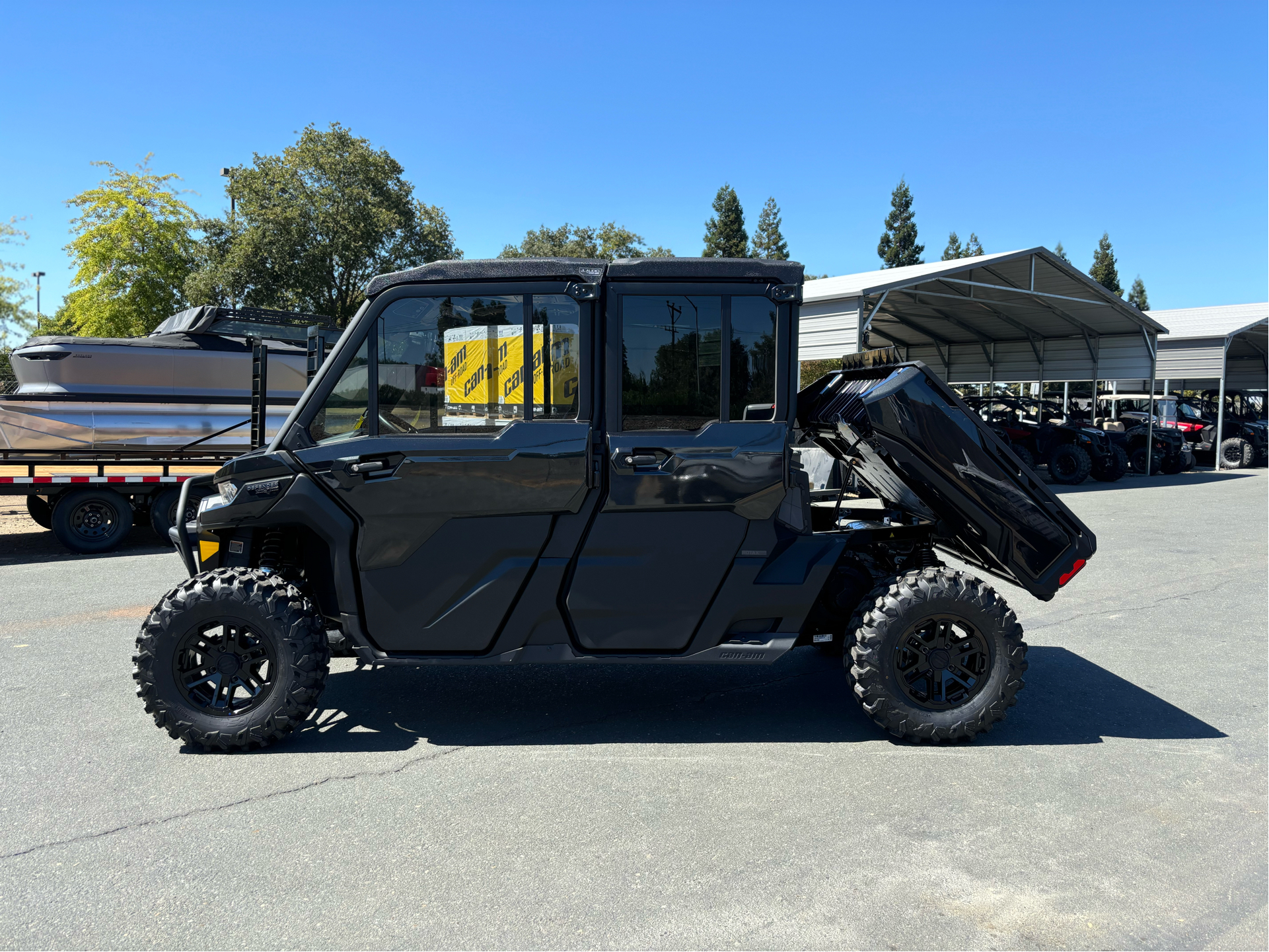 2025 Can-Am Defender MAX Lone Star CAB in Acampo, California - Photo 11