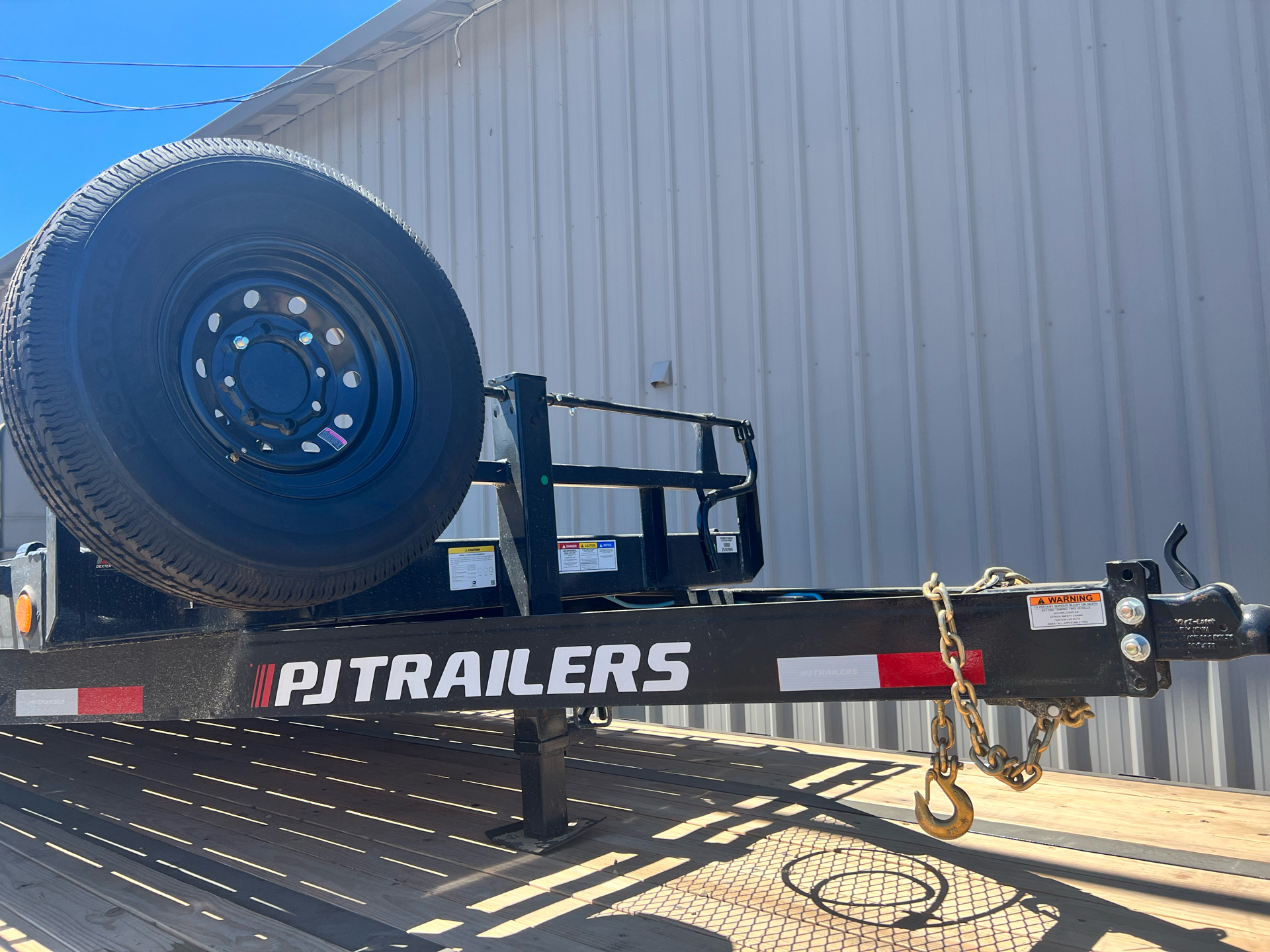 2023 PJ Trailers 22ft. 6in Channel Equipment Tilt in Acampo, California - Photo 2