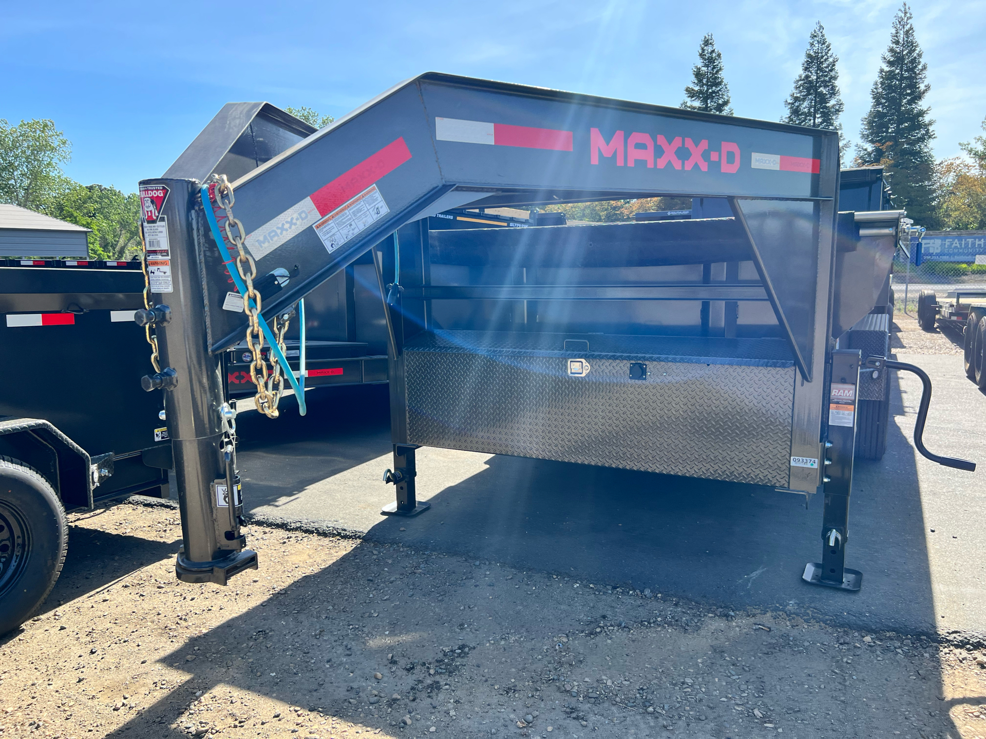 2022 MAXX-D Trailers 14' x 83" 16K GN I Beam Dump in Acampo, California - Photo 2