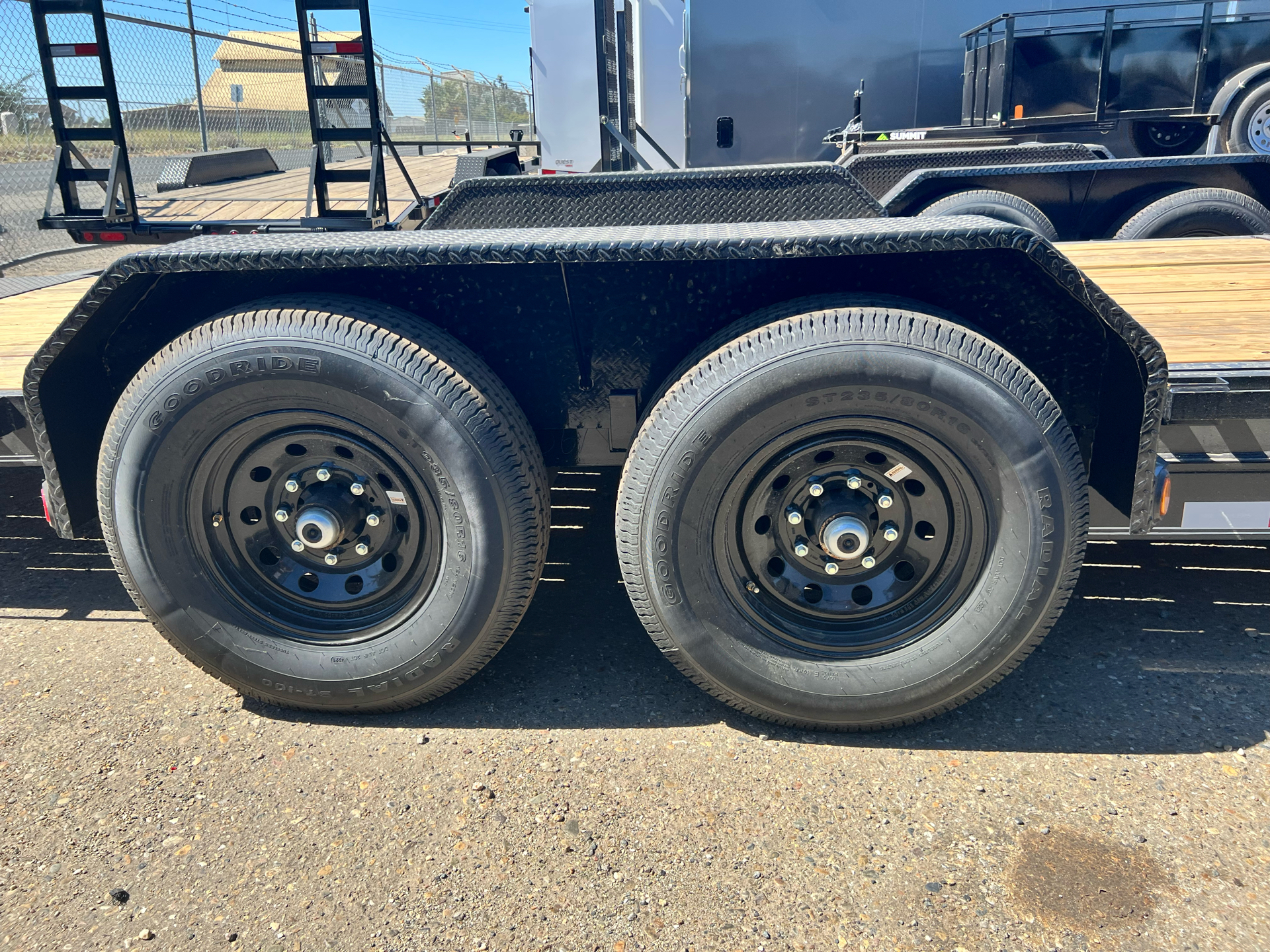 2022 PJ Trailers 6 in. Channel Equipment Tilt (T6) 22 ft. in Acampo, California - Photo 3
