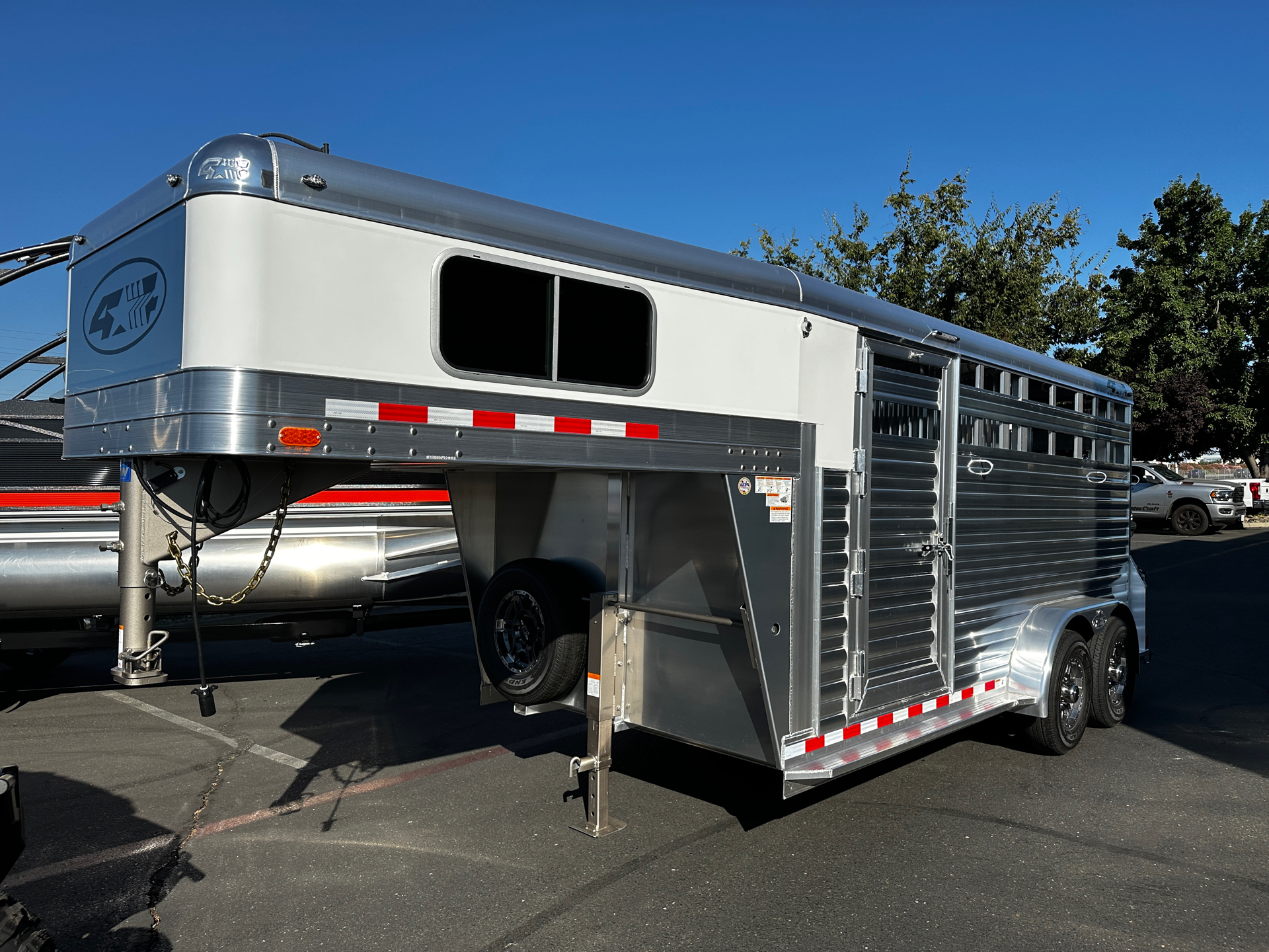 2024 4-Star Trailers 15' 3H DELUXE STOCK COMBO GN in Acampo, California - Photo 2