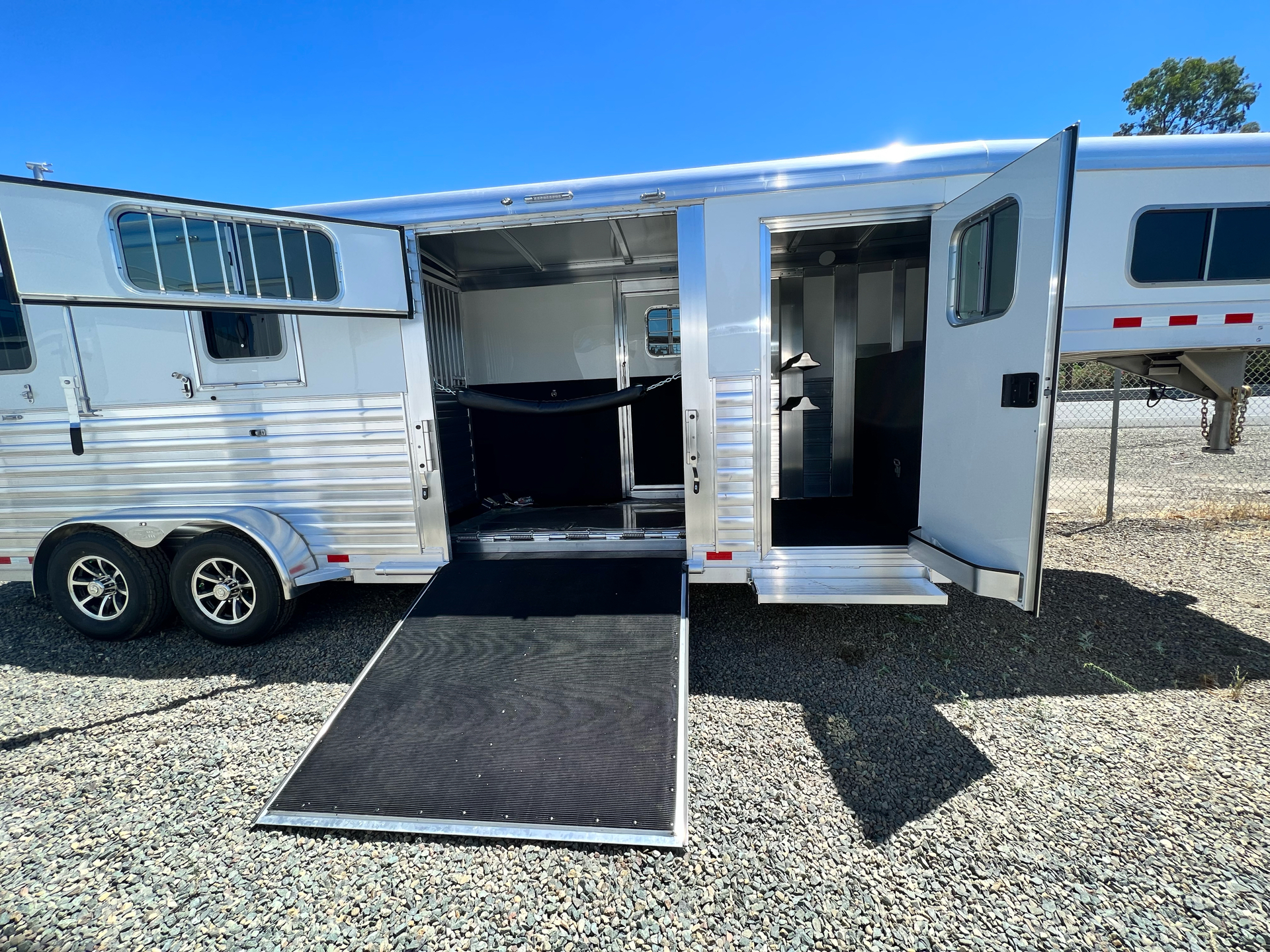 2023 4-Star Trailers 2+1 Thurobred Runabout GN in Acampo, California - Photo 6