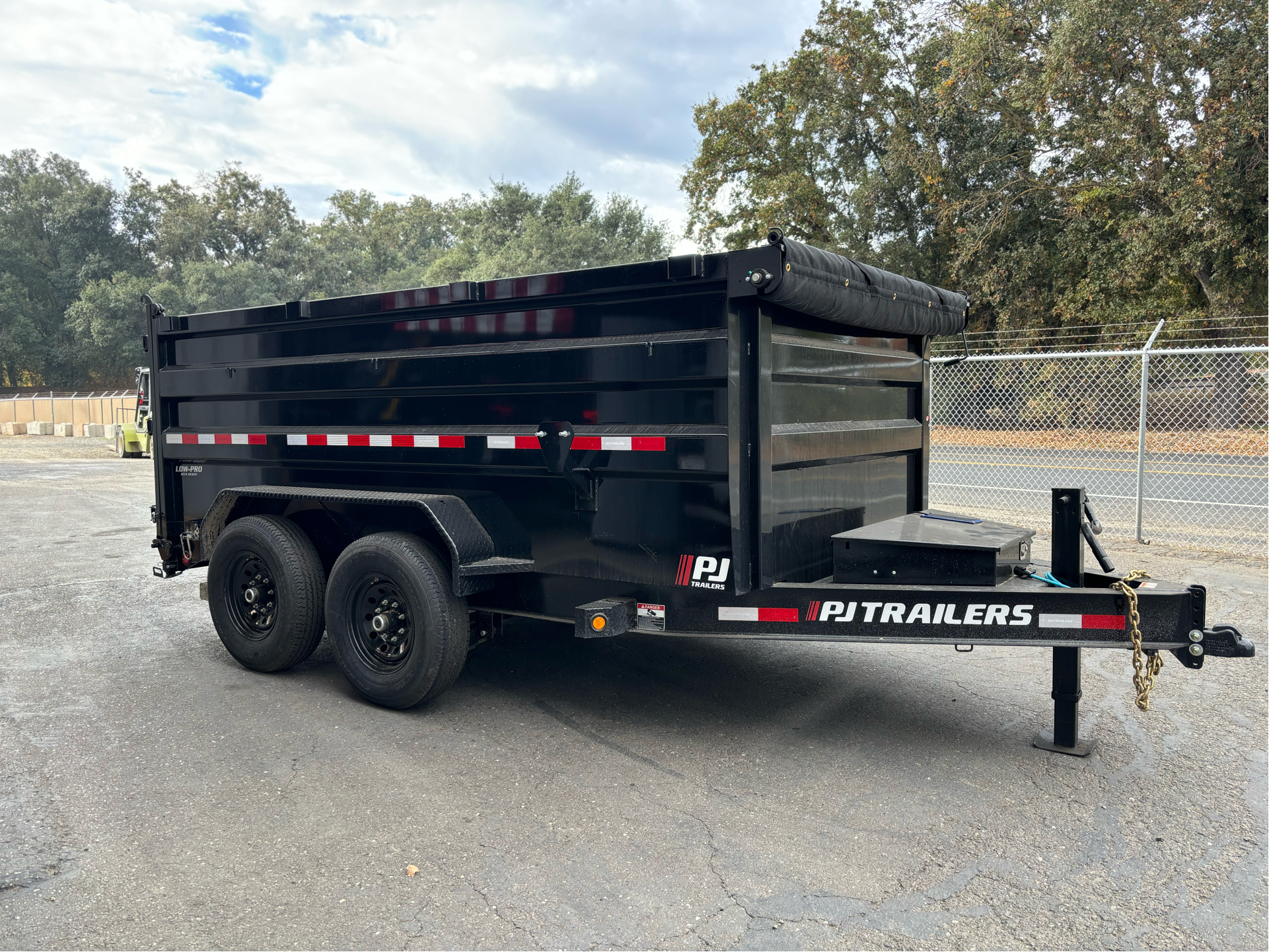 2024 PJ Trailers 83 in. Low-Pro High Side Dump (DM) 12 ft. in Acampo, California - Photo 14