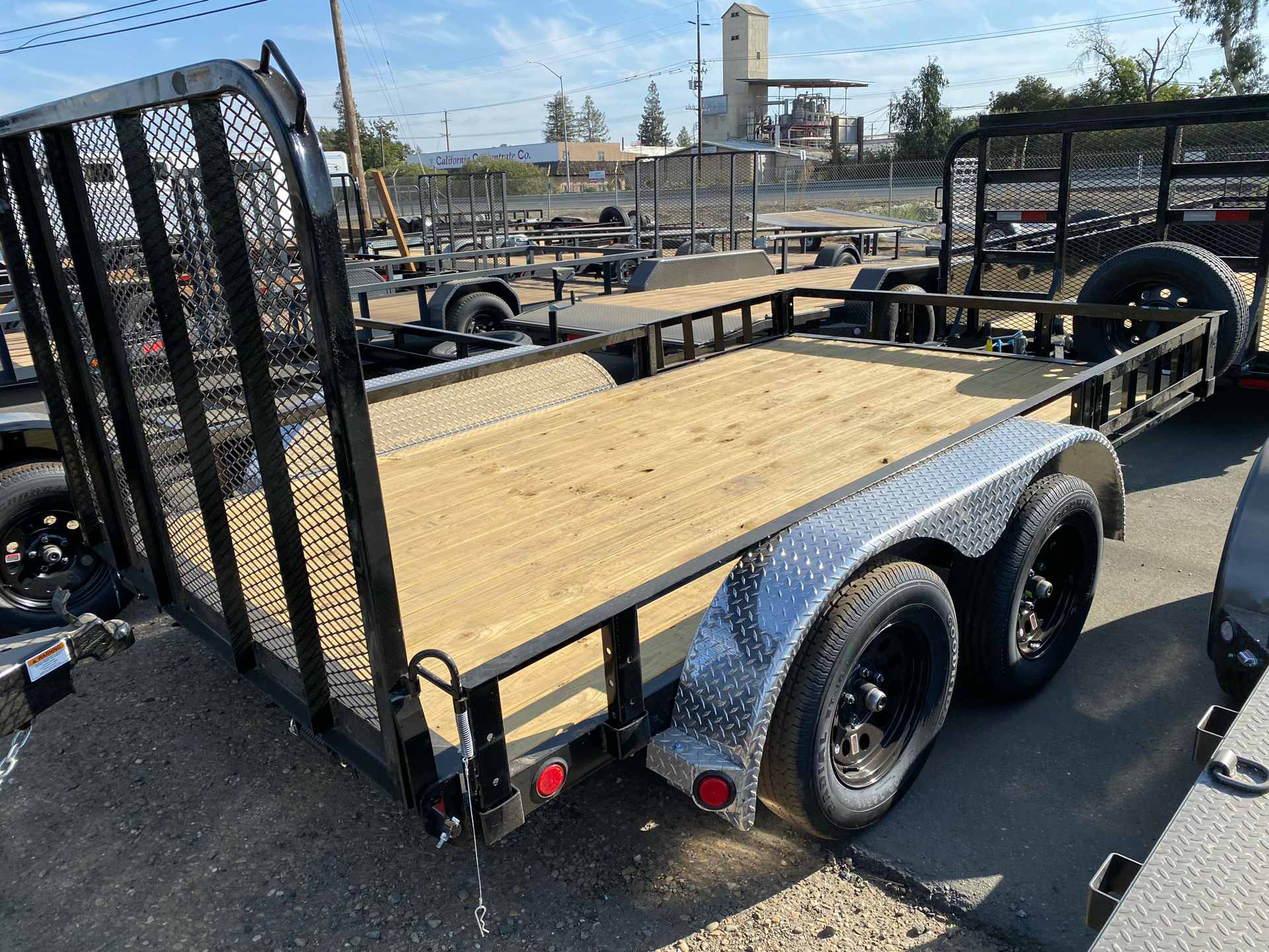 2023 PJ Trailers 83 in. Tandem Axle Channel Utility (UL) 12 ft. in Acampo, California - Photo 6