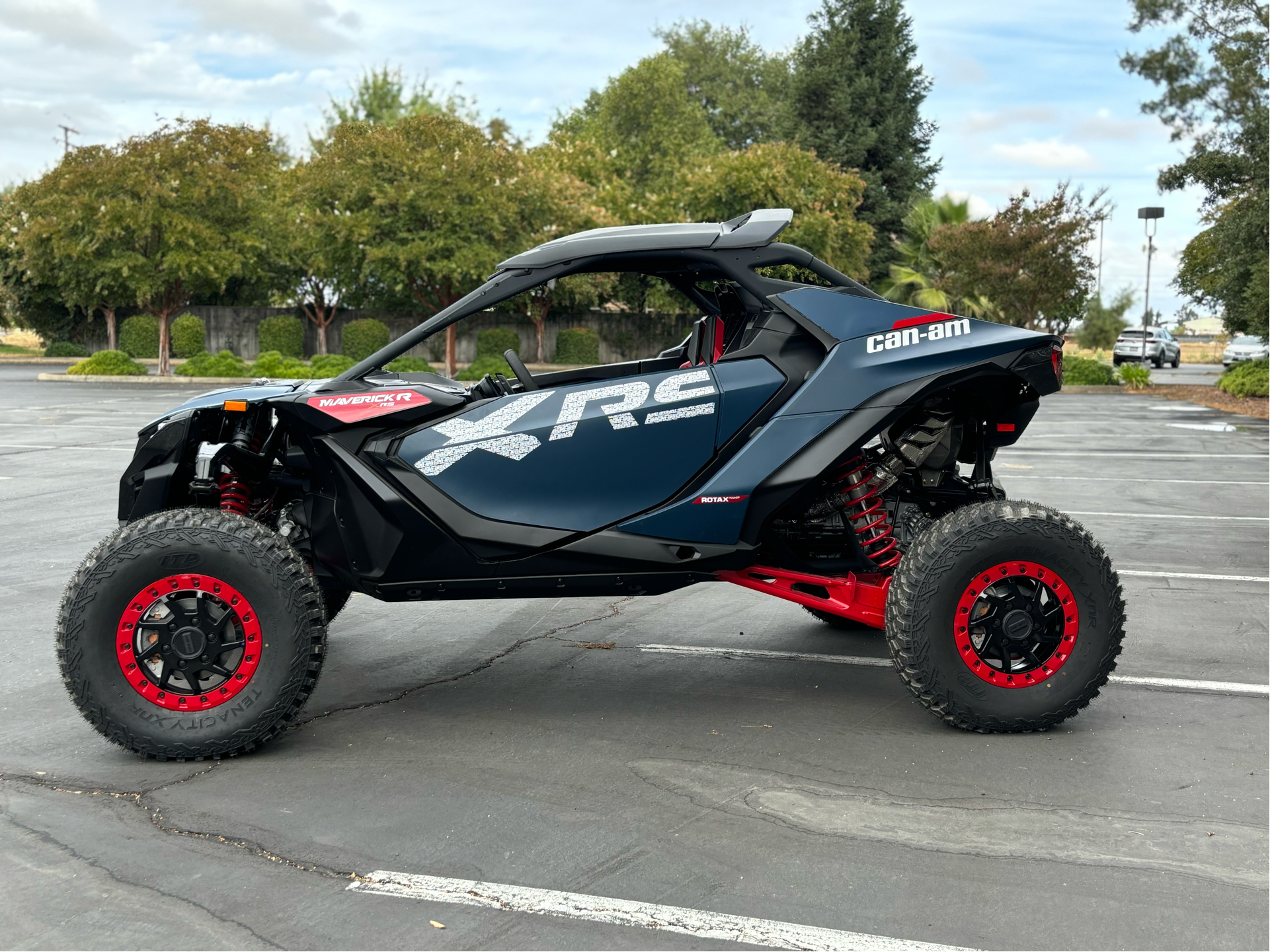 2025 Can-Am Maverick R X RS in Acampo, California - Photo 7