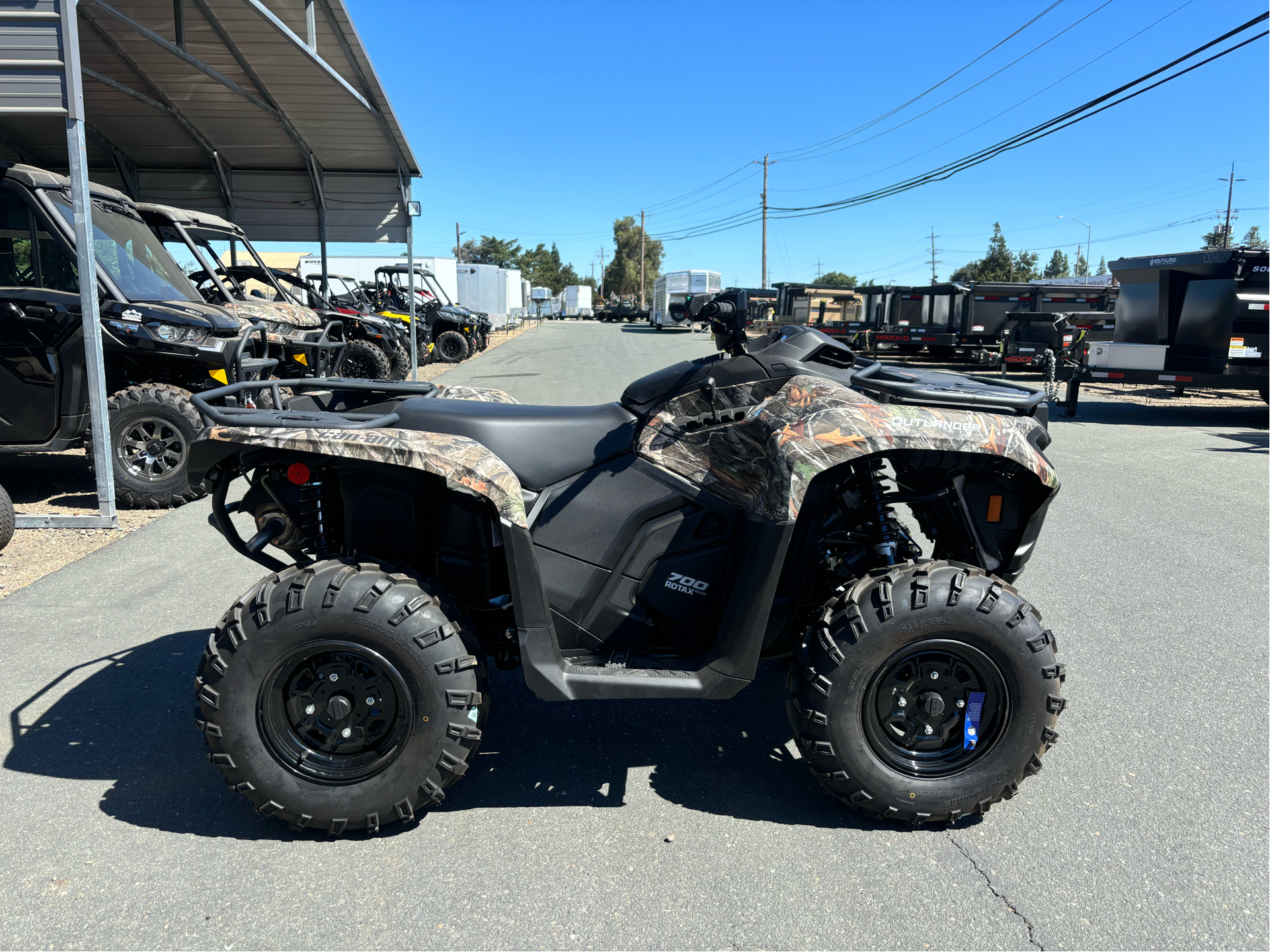 2024 Can-Am Outlander DPS 700 in Acampo, California - Photo 8