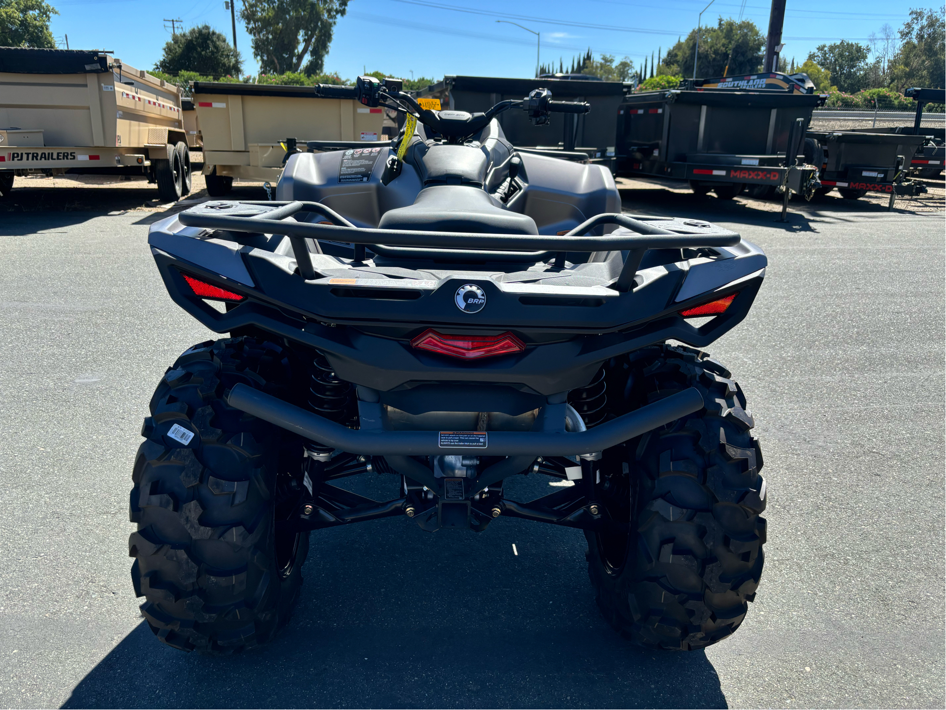 2024 Can-Am Outlander XT 700 in Acampo, California - Photo 8