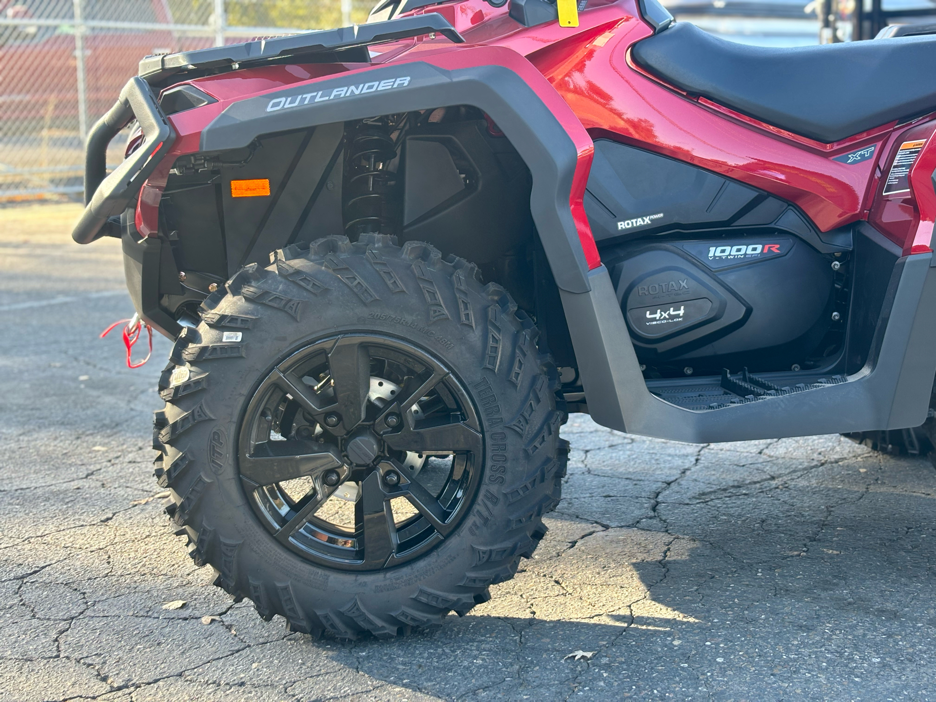 2024 Can-Am Outlander XT 1000R in Acampo, California - Photo 6