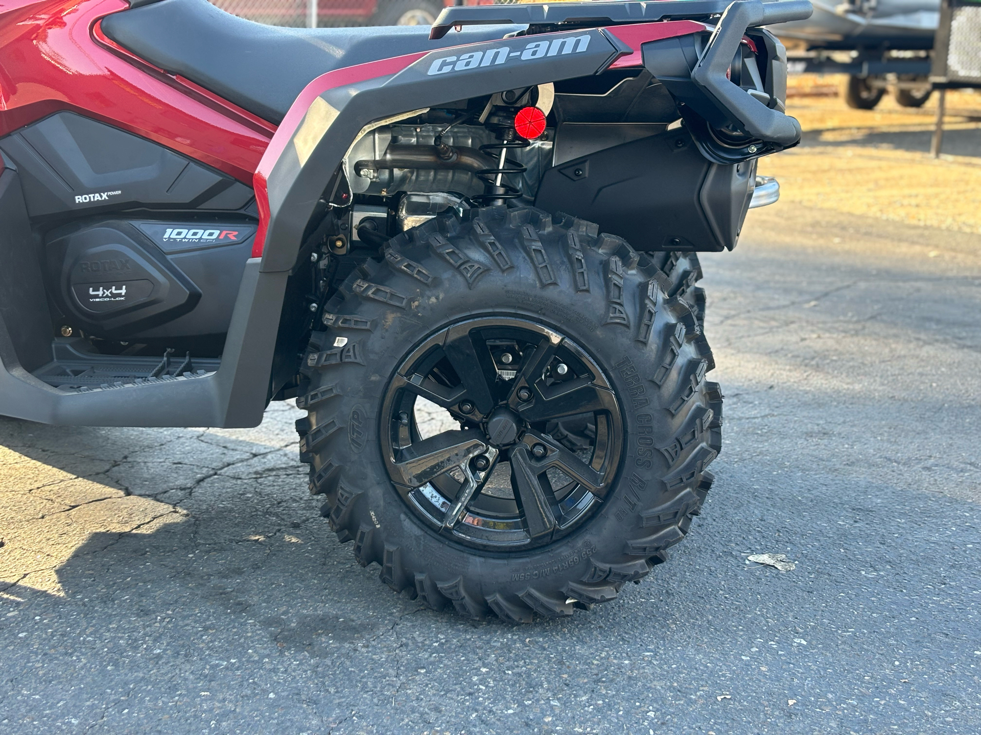 2024 Can-Am Outlander XT 1000R in Acampo, California - Photo 7