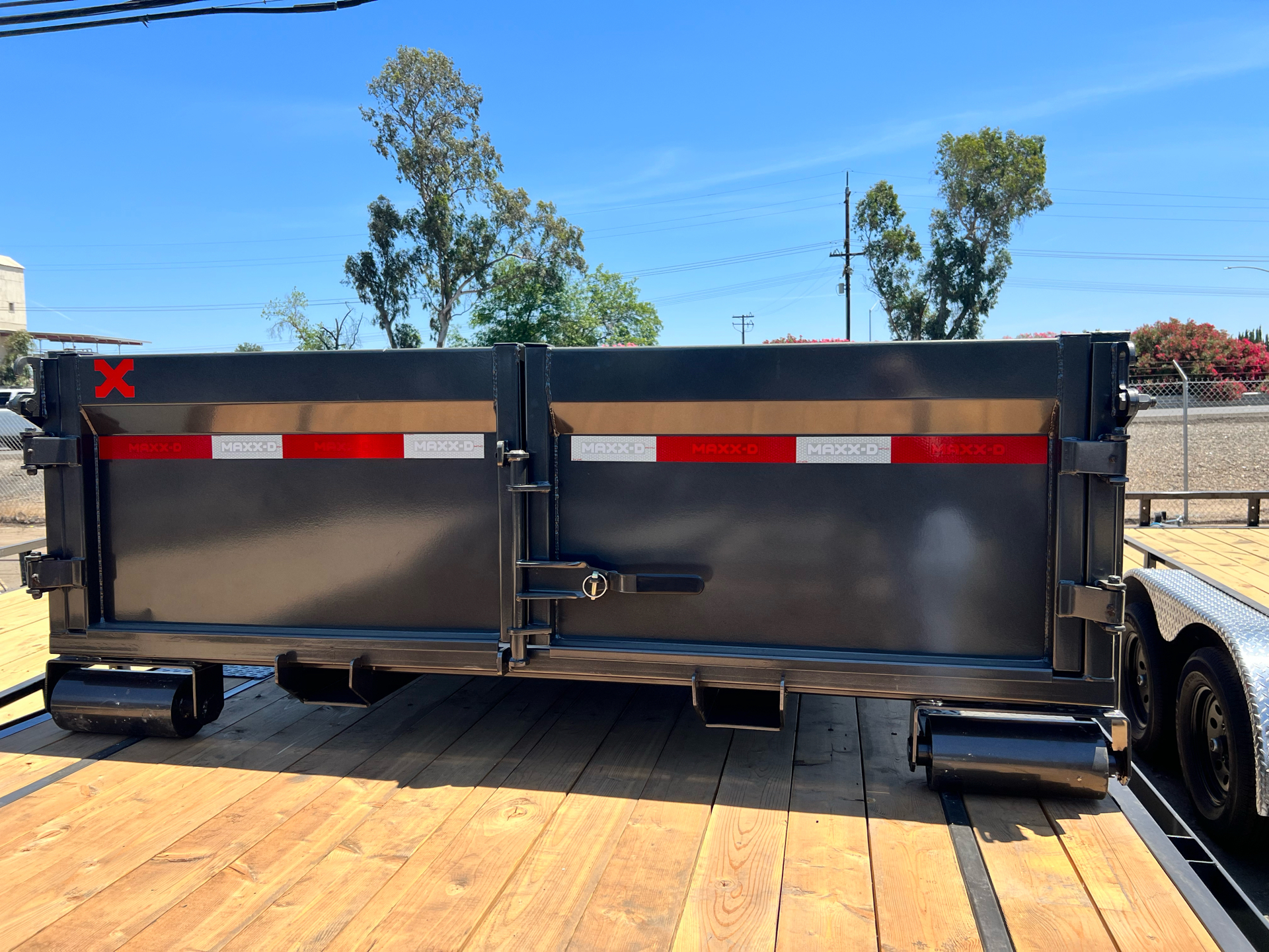 2022 MAXX-D Trailers 14' ROX BIN- only 2ft Side in Acampo, California - Photo 5