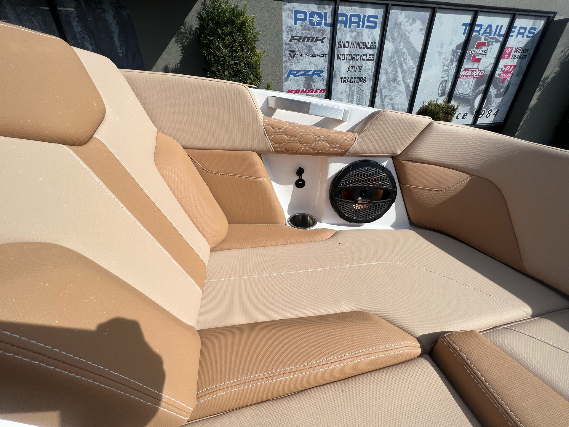 2024 Mastercraft XT20 in Rocklin, California - Photo 9