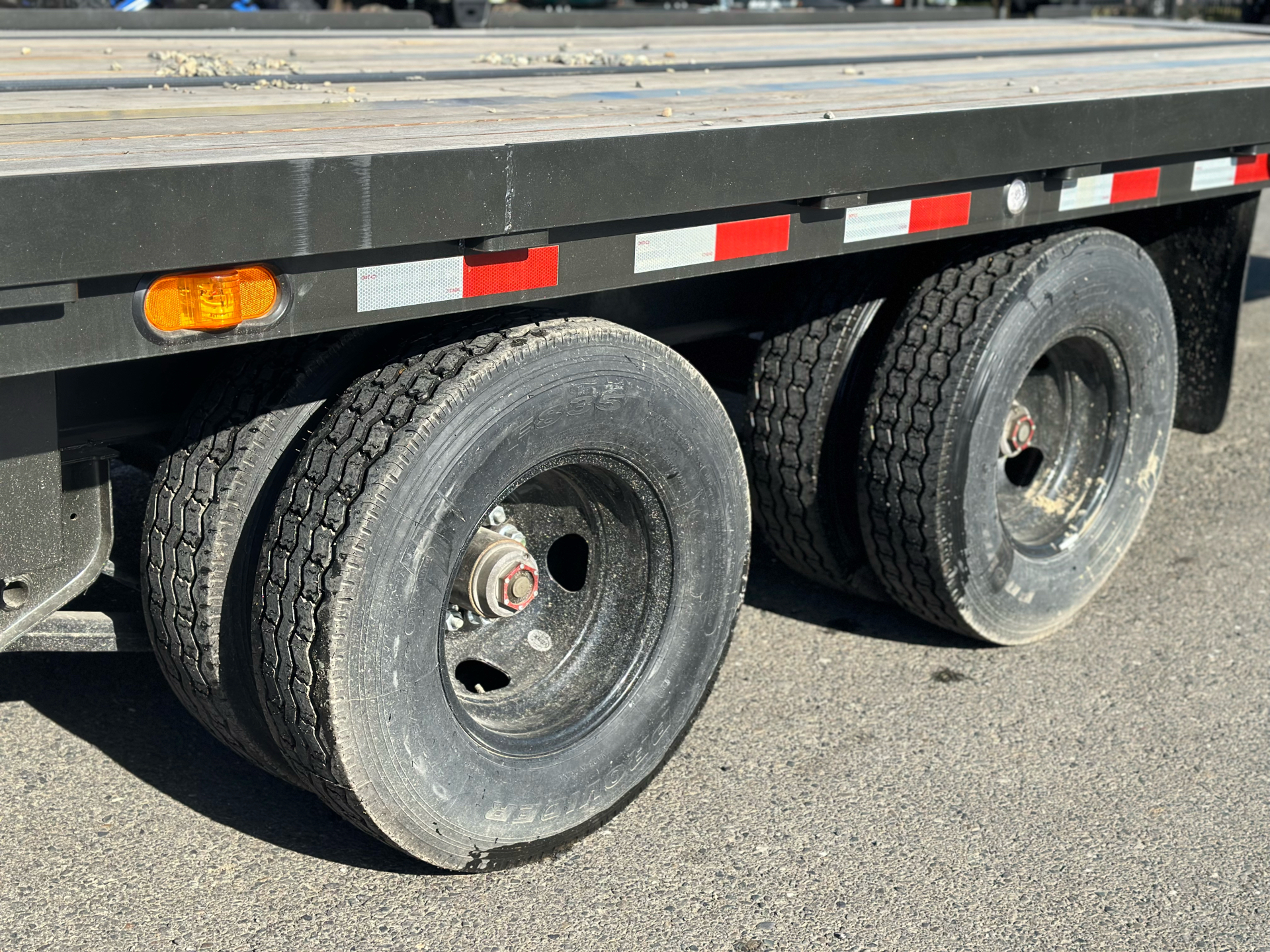 2022 MAXX-D TRAILERS 35' X 102" - LOW PRO TANDEM DUAL FLATBED GN in Merced, California - Photo 8