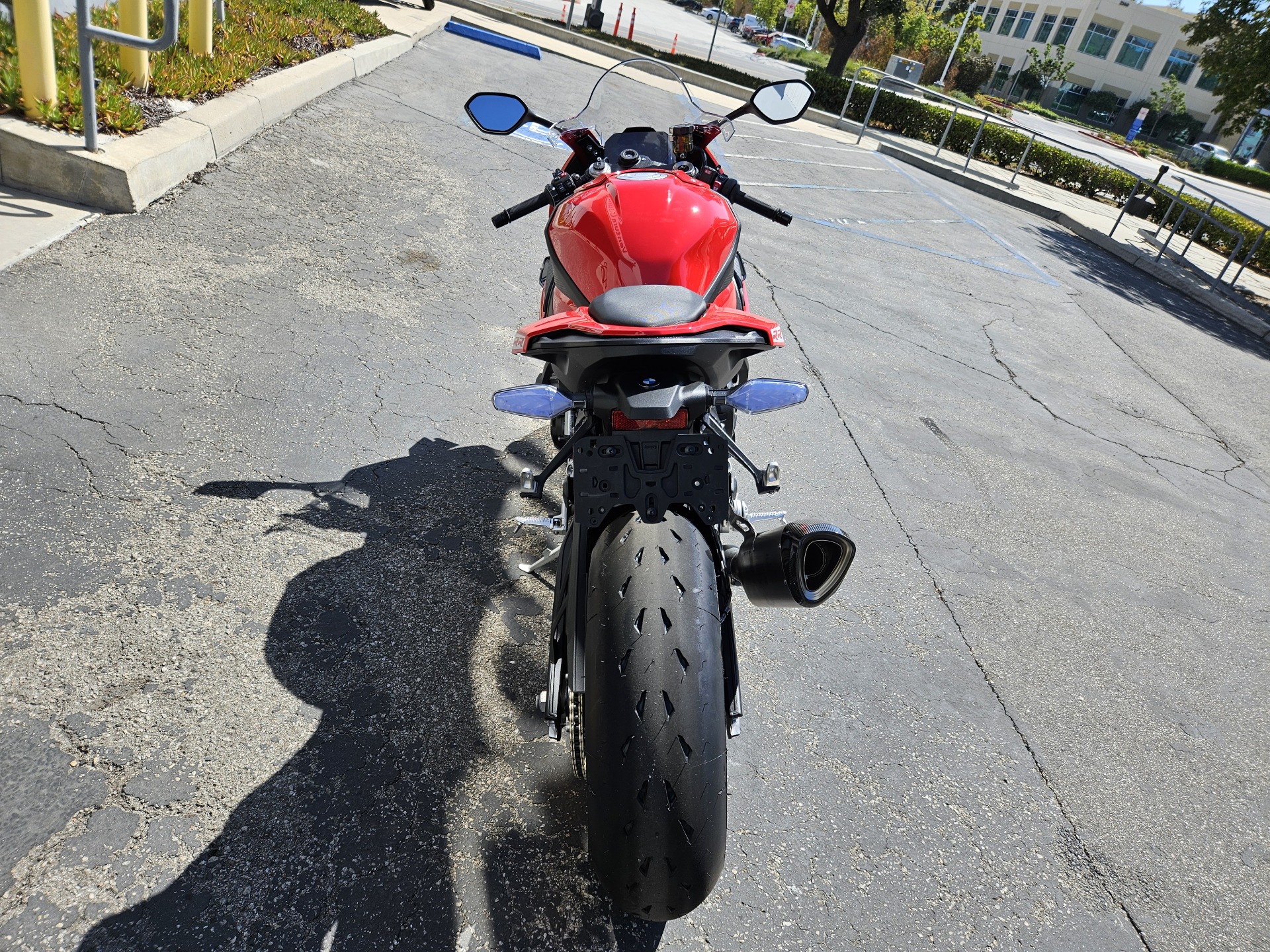 2024 BMW S 1000 RR in Newbury Park, California - Photo 4