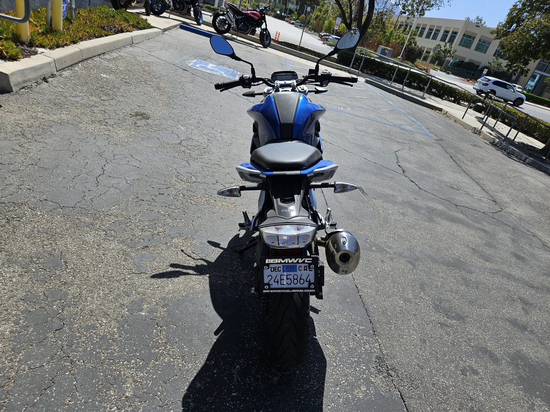 2018 BMW G 310 R in Newbury Park, California - Photo 4