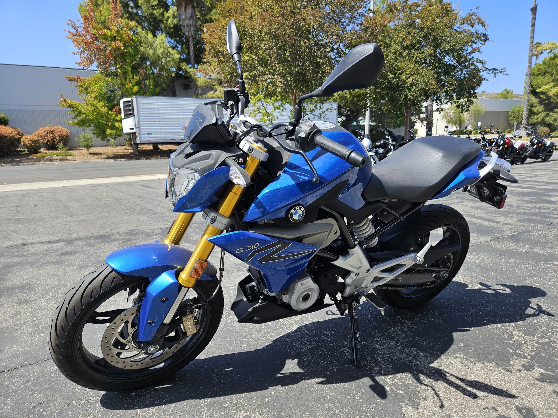 2018 BMW G 310 R in Newbury Park, California - Photo 6