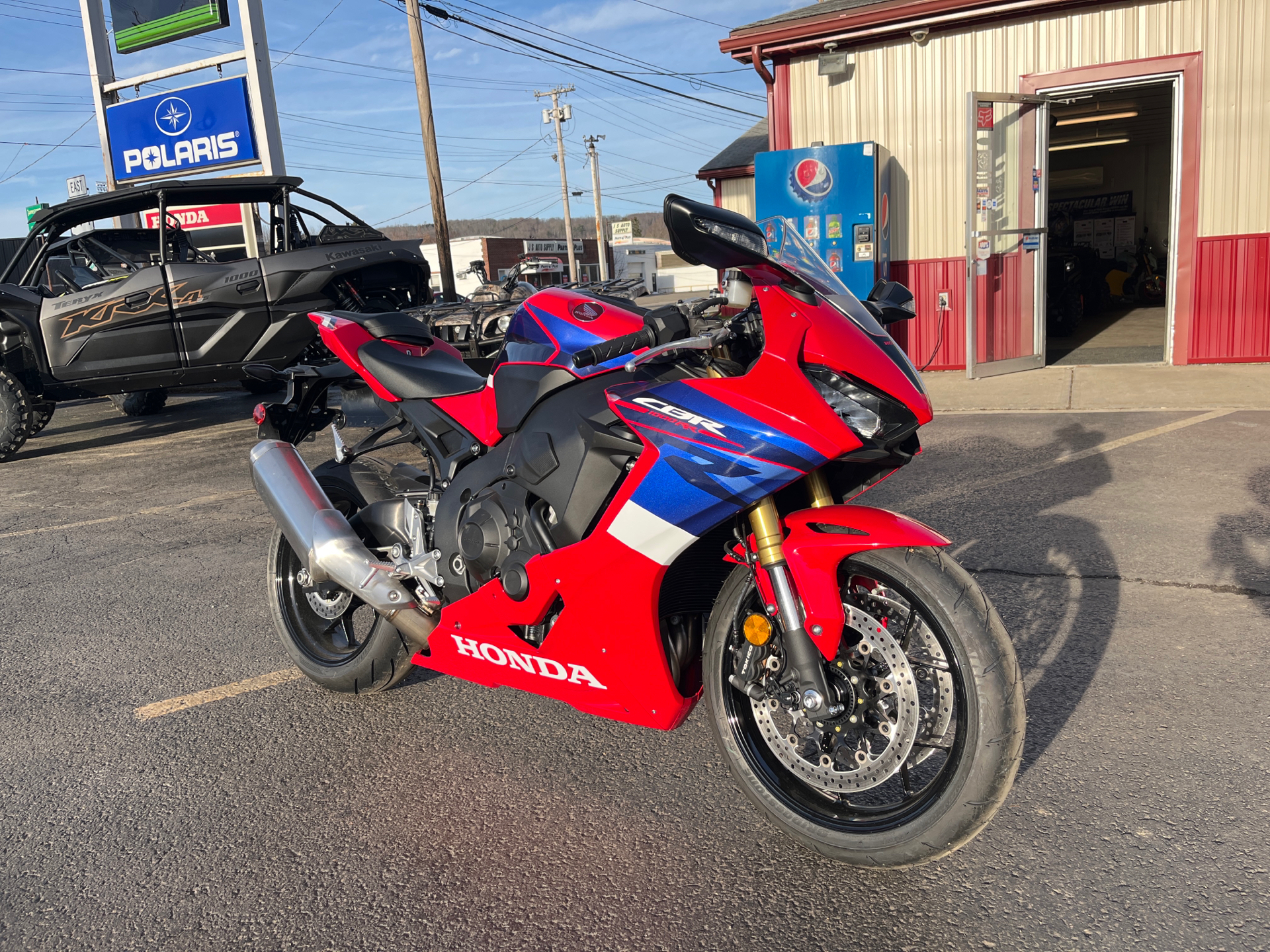 2022 Honda CBR1000RR ABS in Jamestown, New York - Photo 5