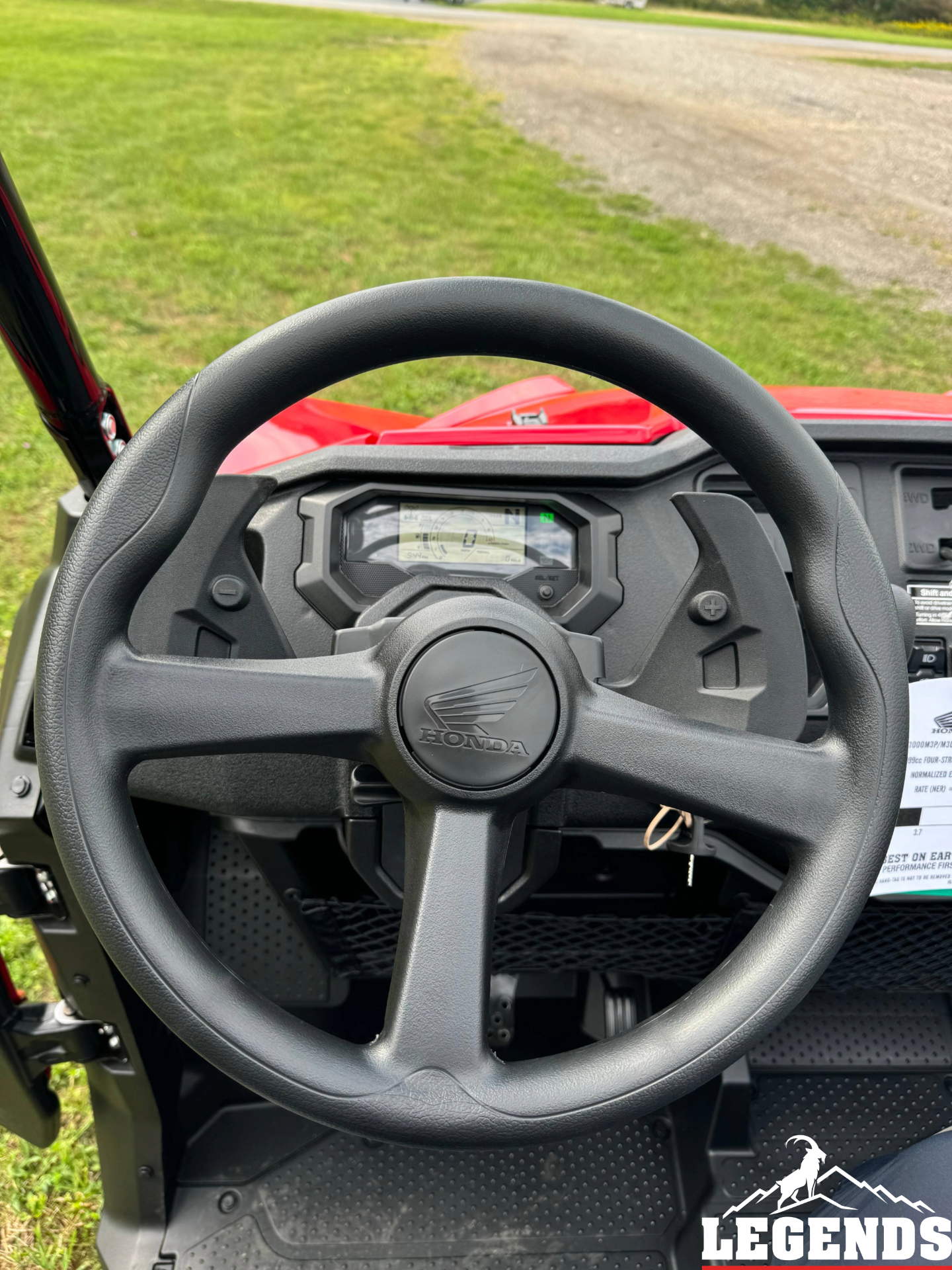 2024 Honda Pioneer 1000 Deluxe in Brockway, Pennsylvania - Photo 10