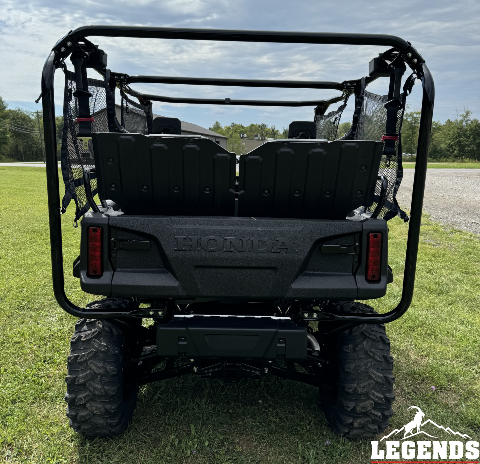 2024 Honda Pioneer 1000-5 Deluxe in Brockway, Pennsylvania - Photo 6